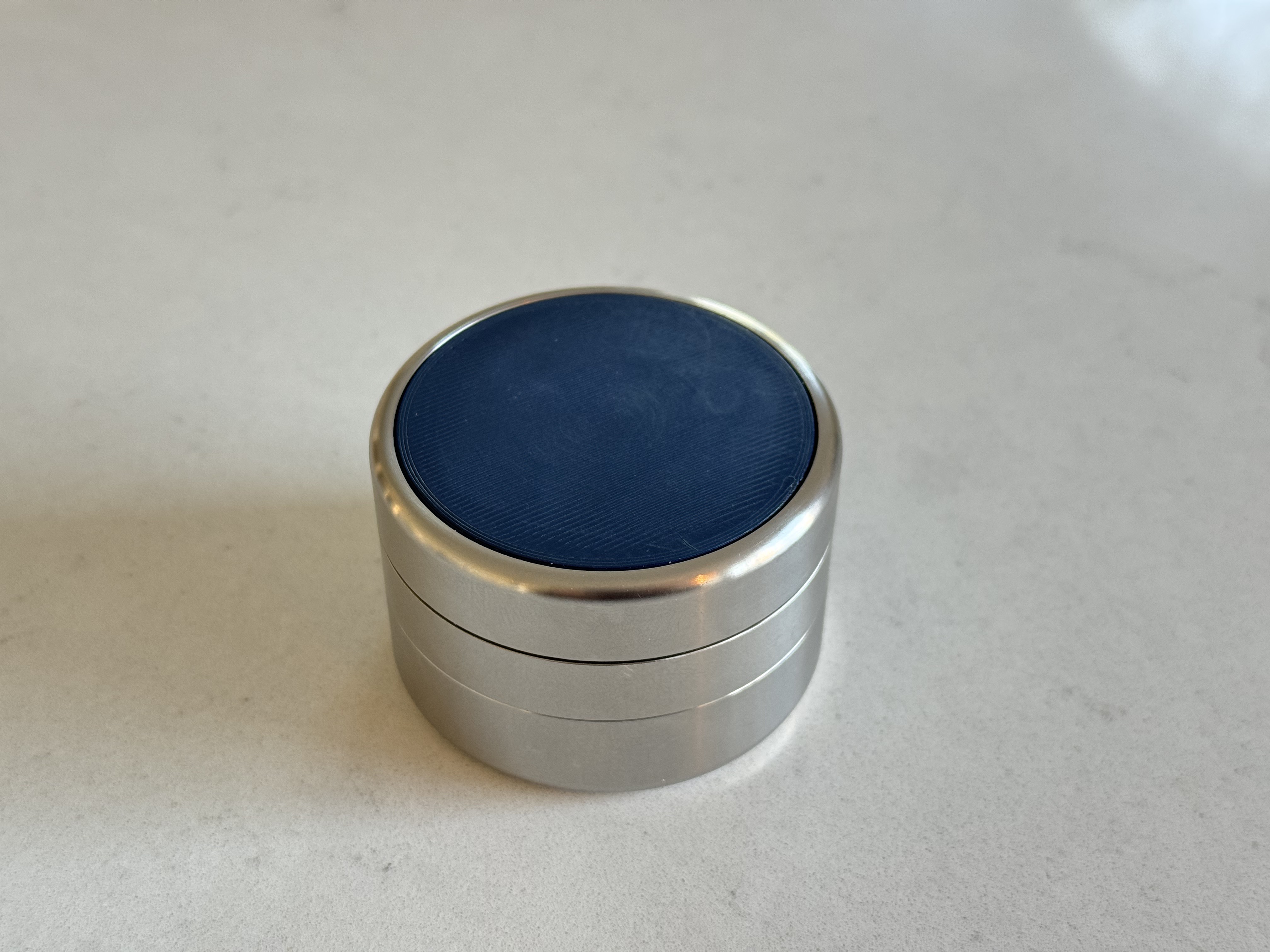 Cyber Grinder lid
