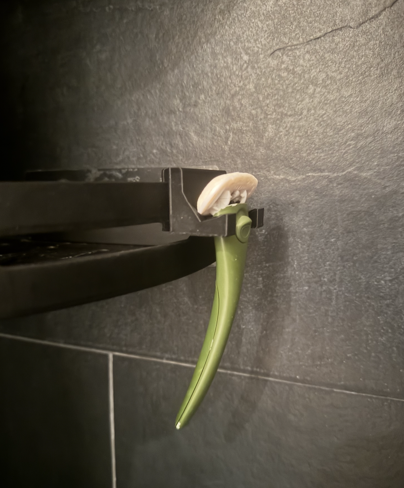 Razor Holder for Round Shower Shelf