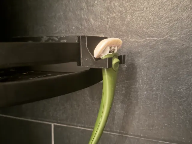 Razor Holder for Round Shower Shelf