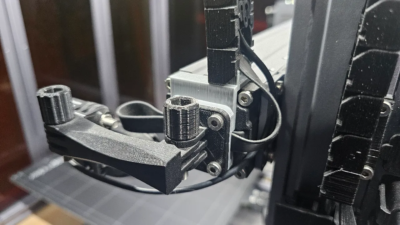 Snapmaker 2 A350 X-rail cable guide by marlosm | Download free STL