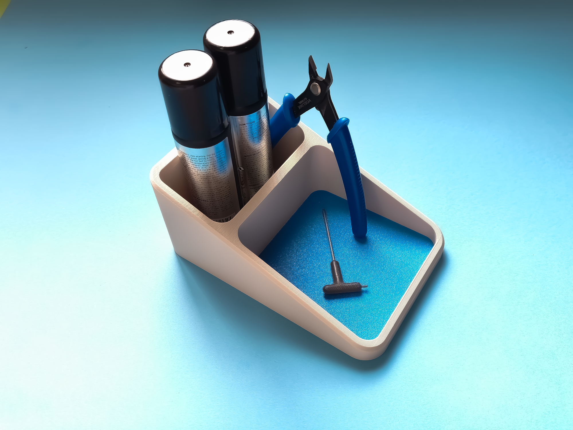 Tray for your workspace