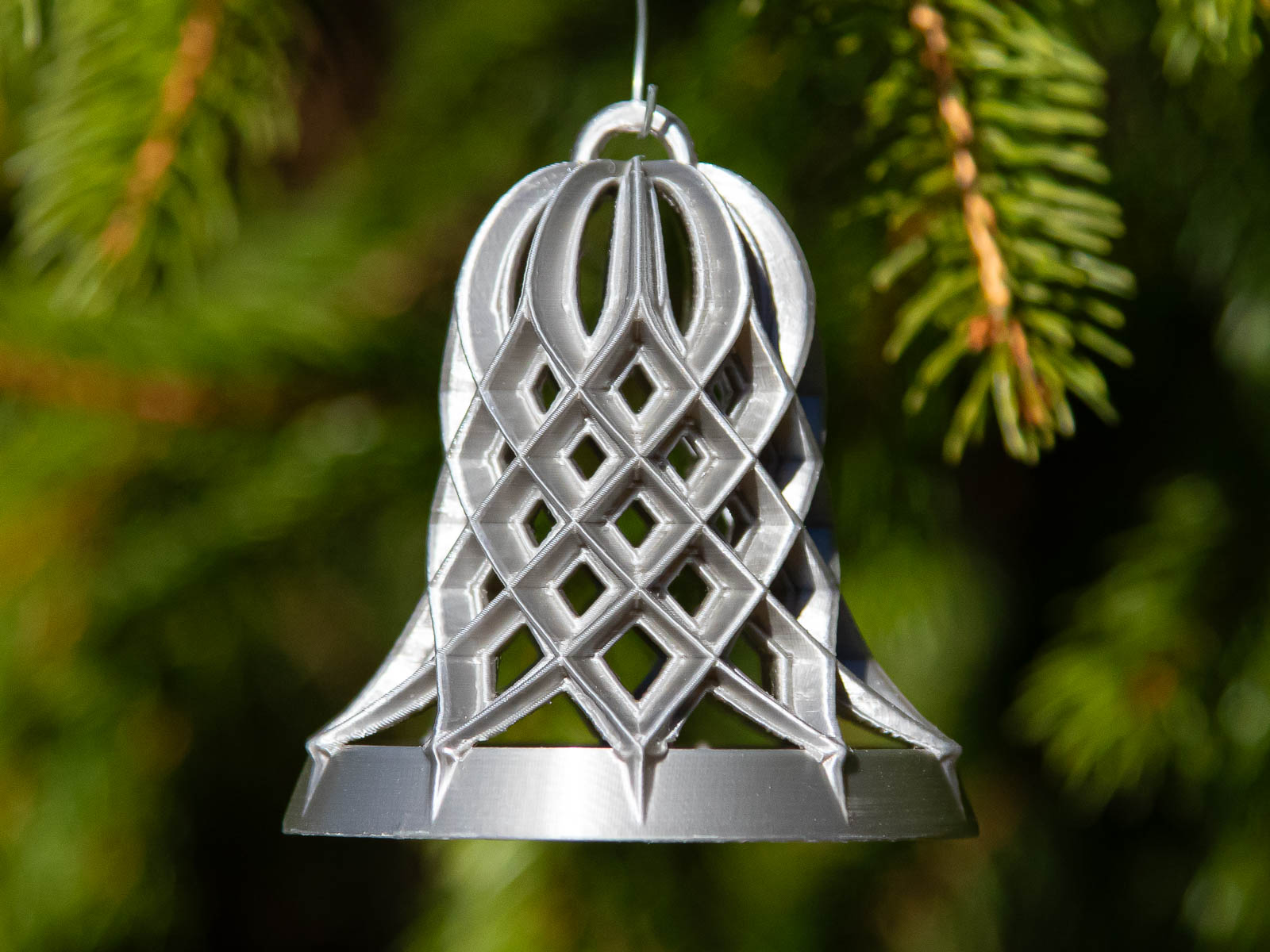 Open Lattice Christmas Bell