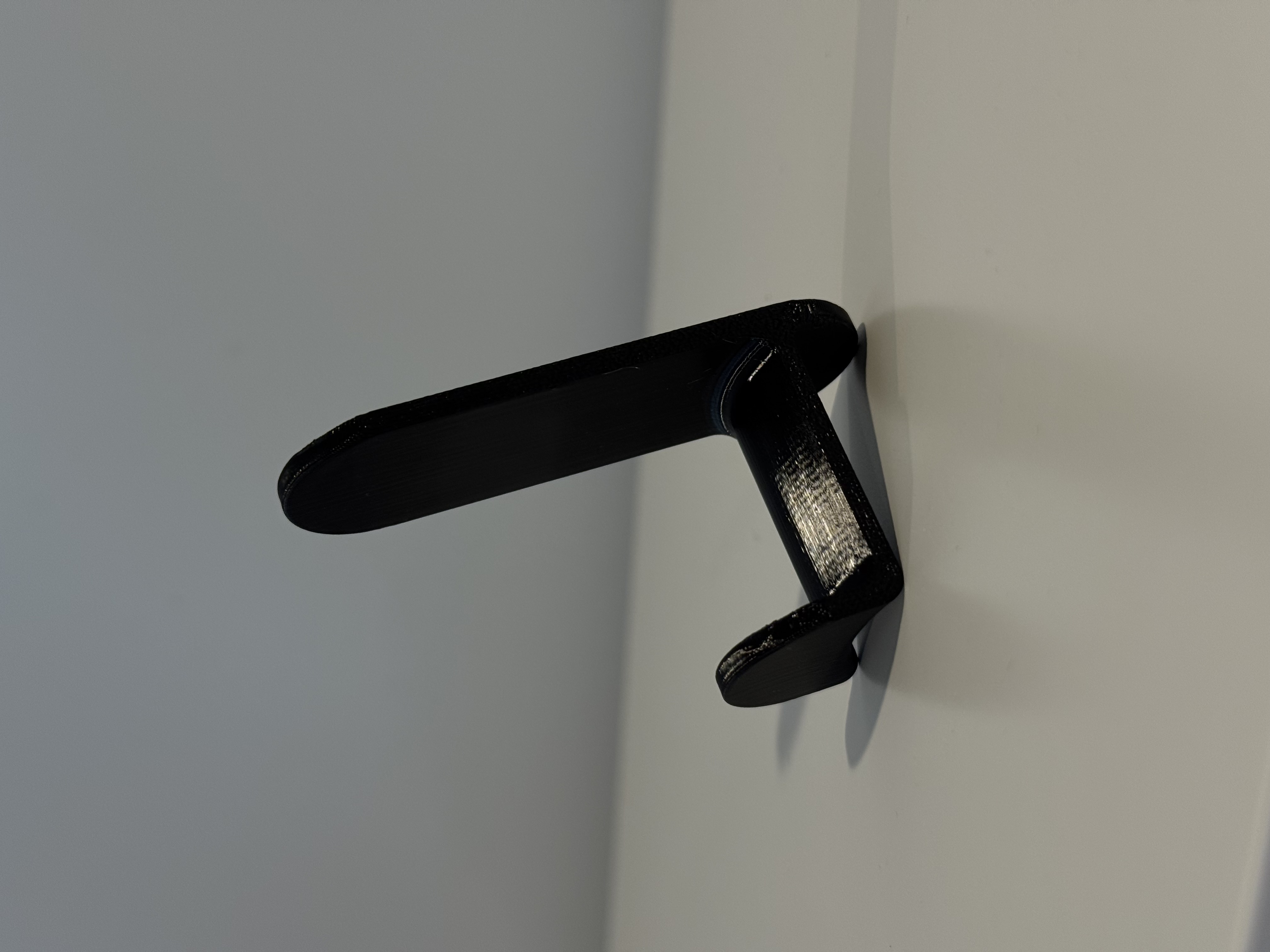 Simple Wall Hanger