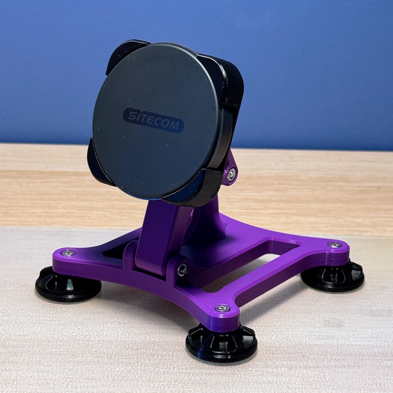 Action Sitecom Qi2 wireless charger adapter