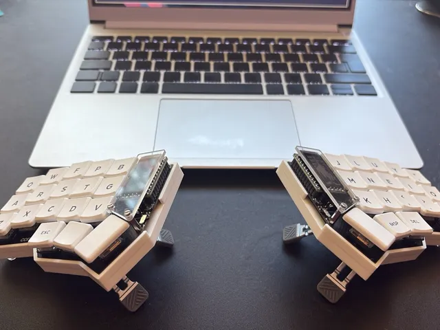 Typeractive Corne 3x5: Big Battery Edition