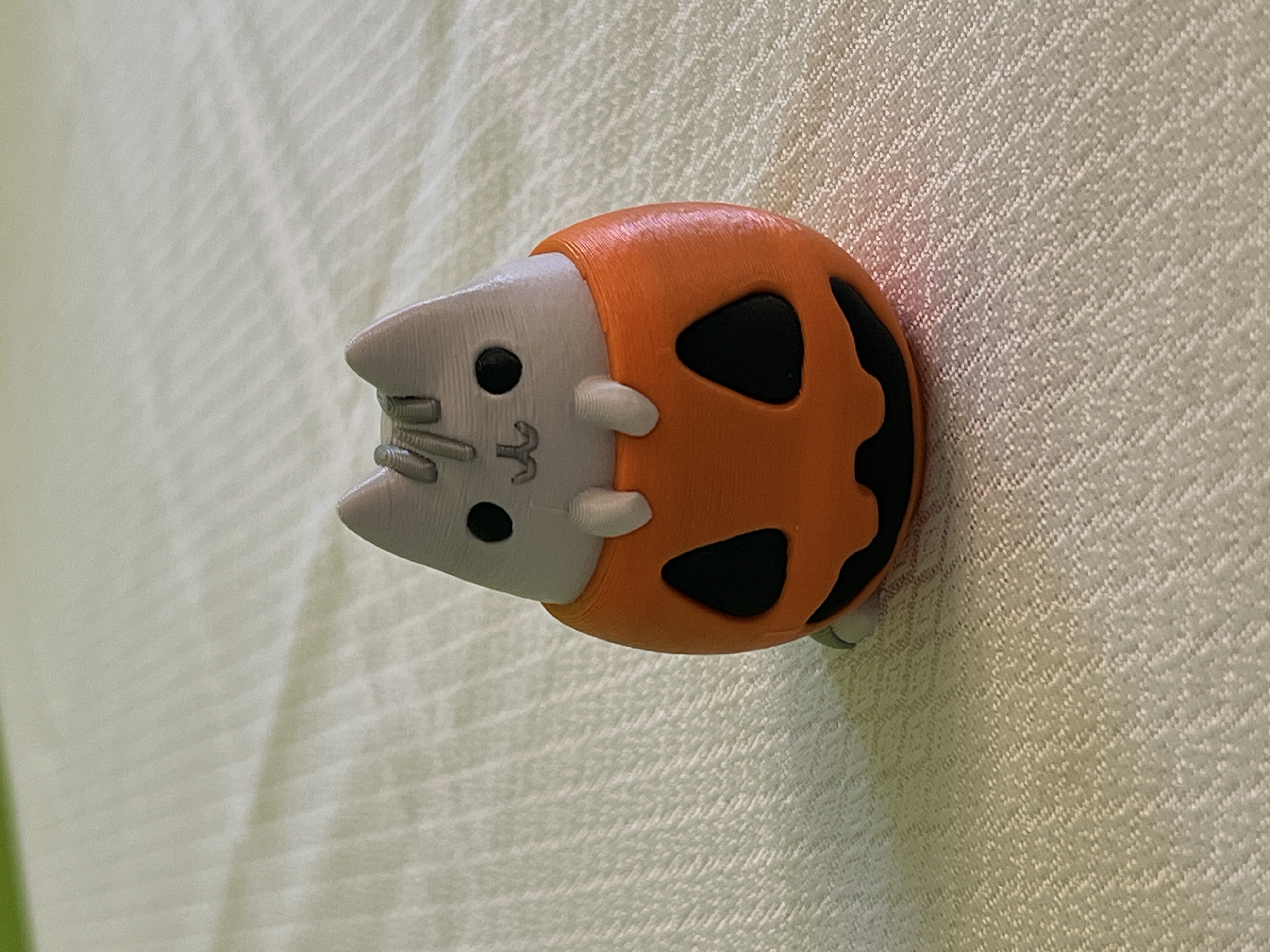 Halloween pusheen cat pumpkin decor