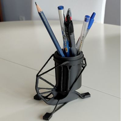 GENERATIVE PEN HOLDER