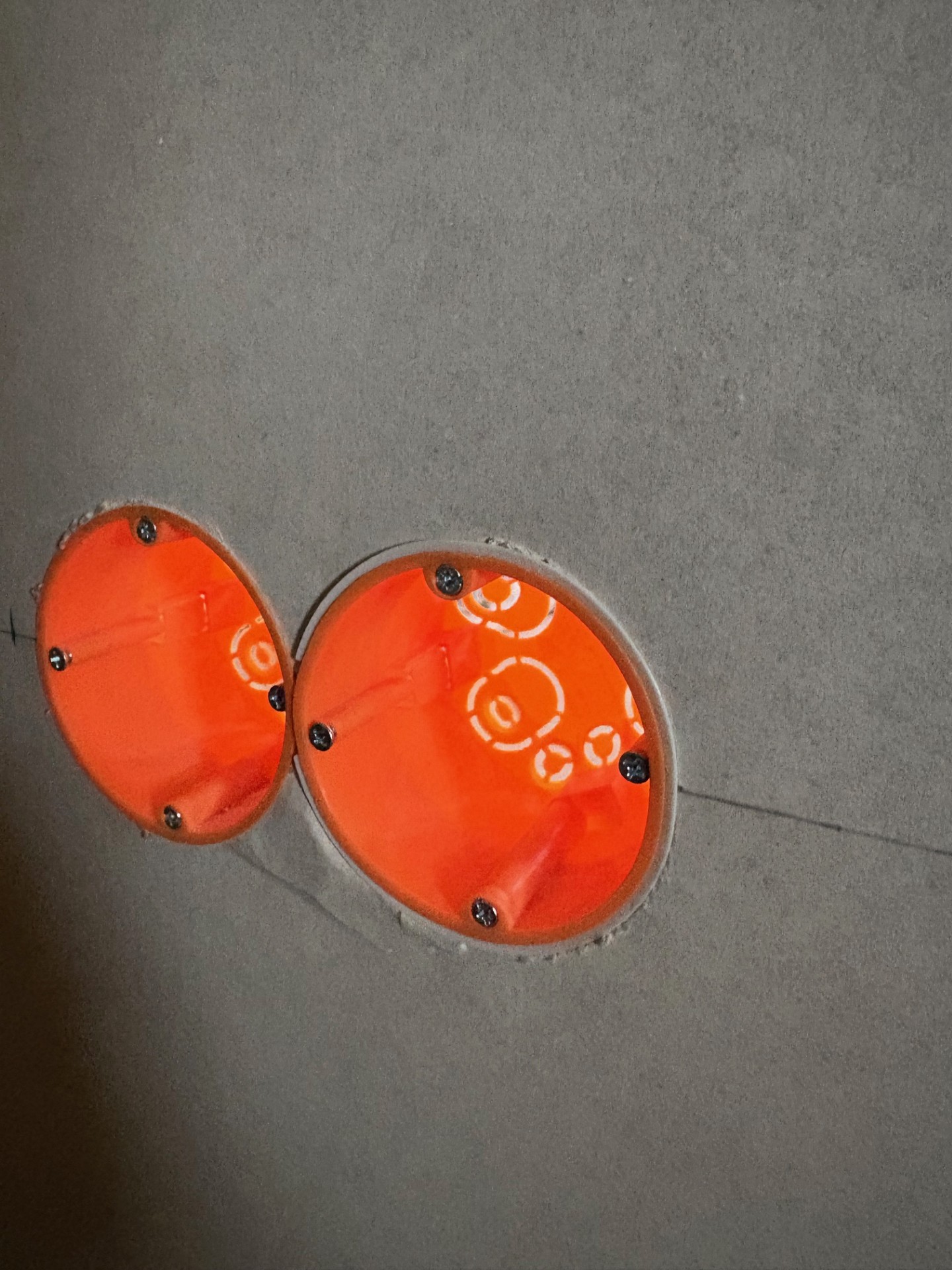 Drywall electrical box — thumbnail 3