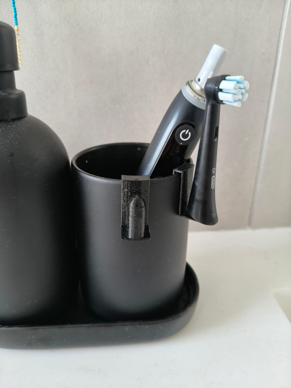 Oral-B iO Head Holder X Ikea GANSJÖN