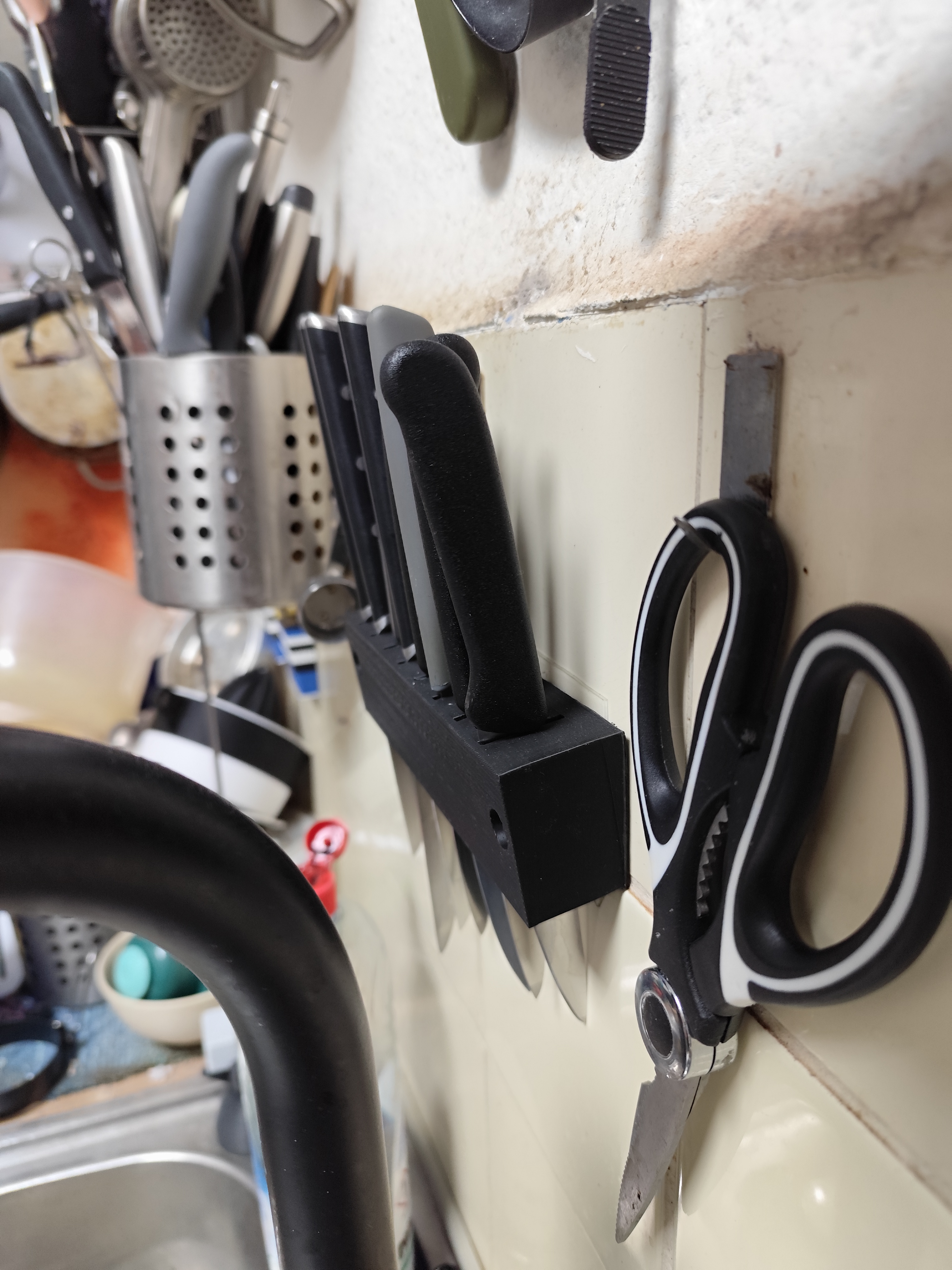 simple knife rack - wall mounted — STL Grátis | 3DFinder
