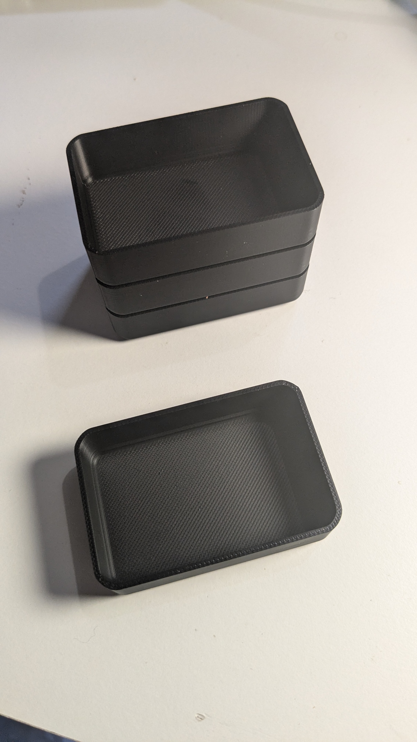 Miniatura 4 do modelo 3D simple stackable storage box