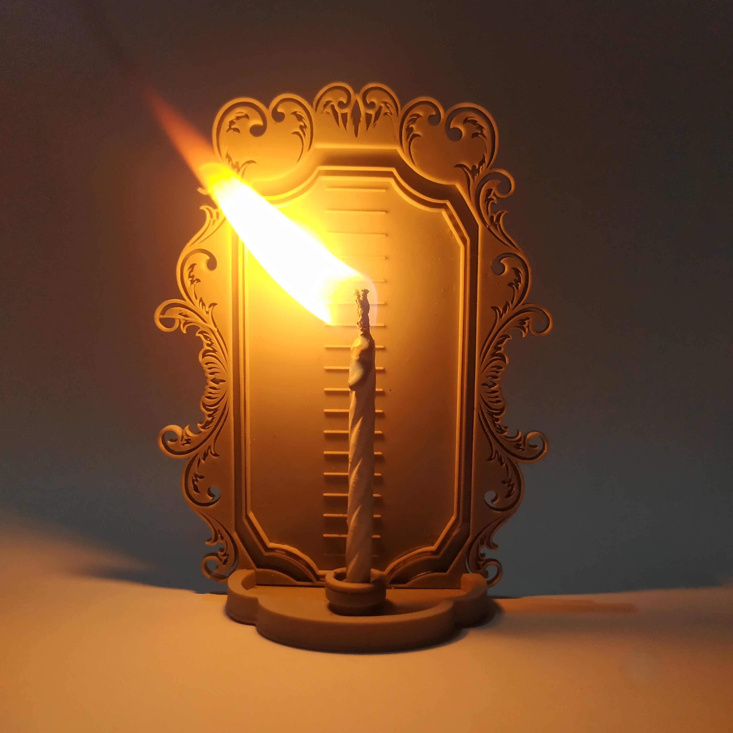 Miniatura 3 do modelo 3D Wall Candle Clock Timekeeper