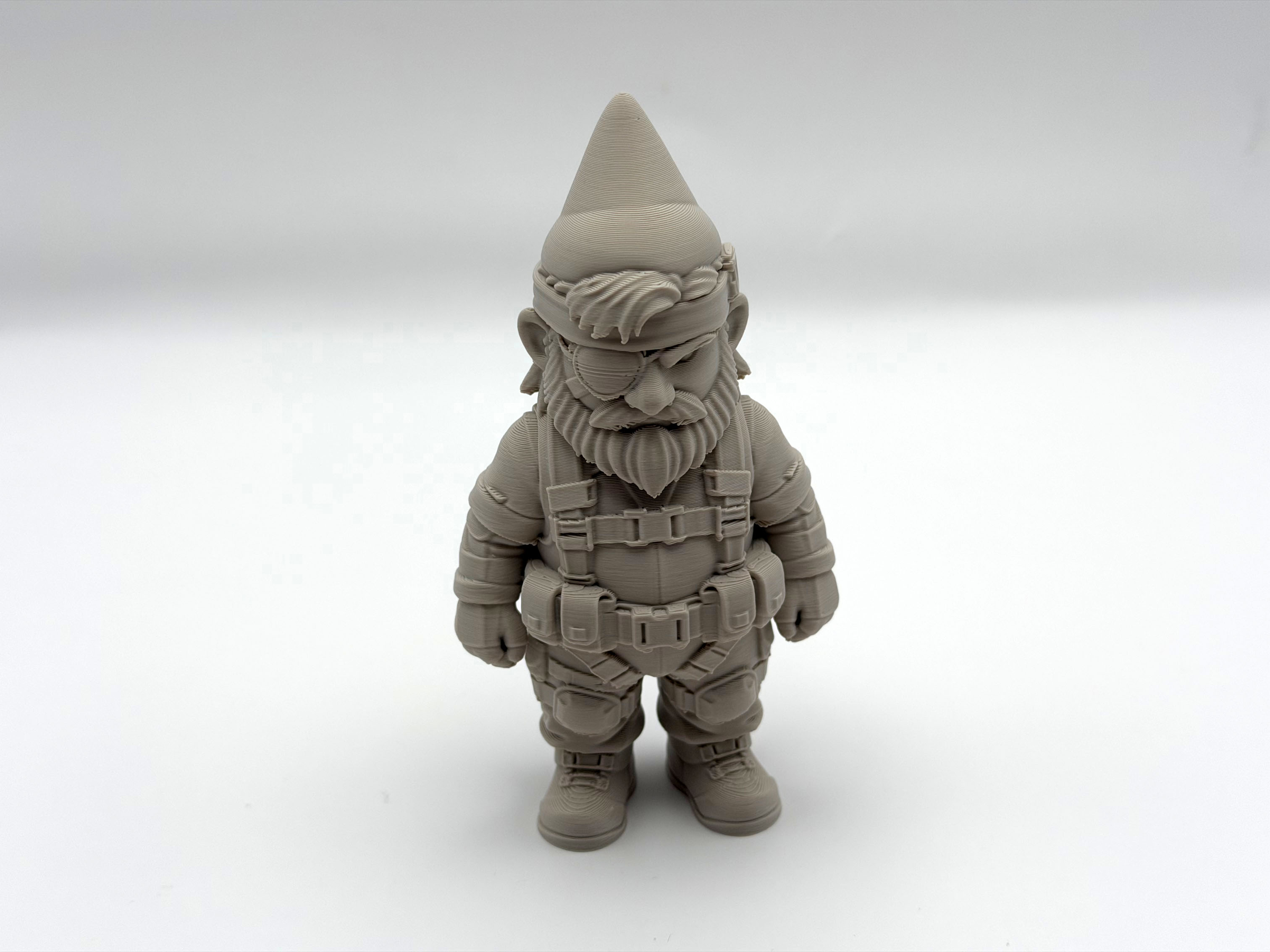 Miniatura 2 do modelo 3D Solid Snake Gnome
