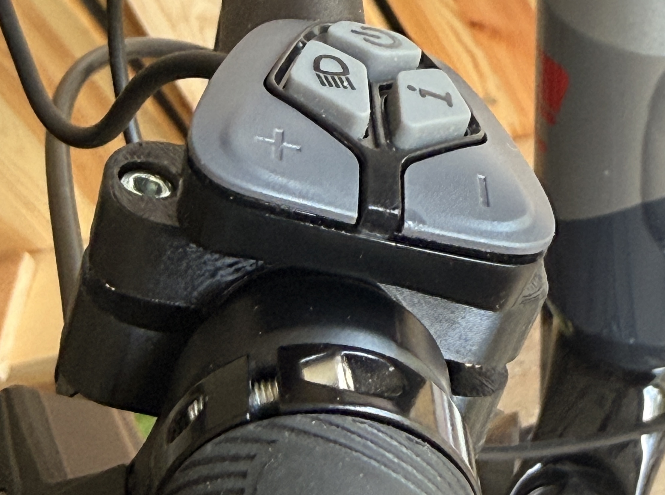 Držák ovladače pro displej a motor Bafang
