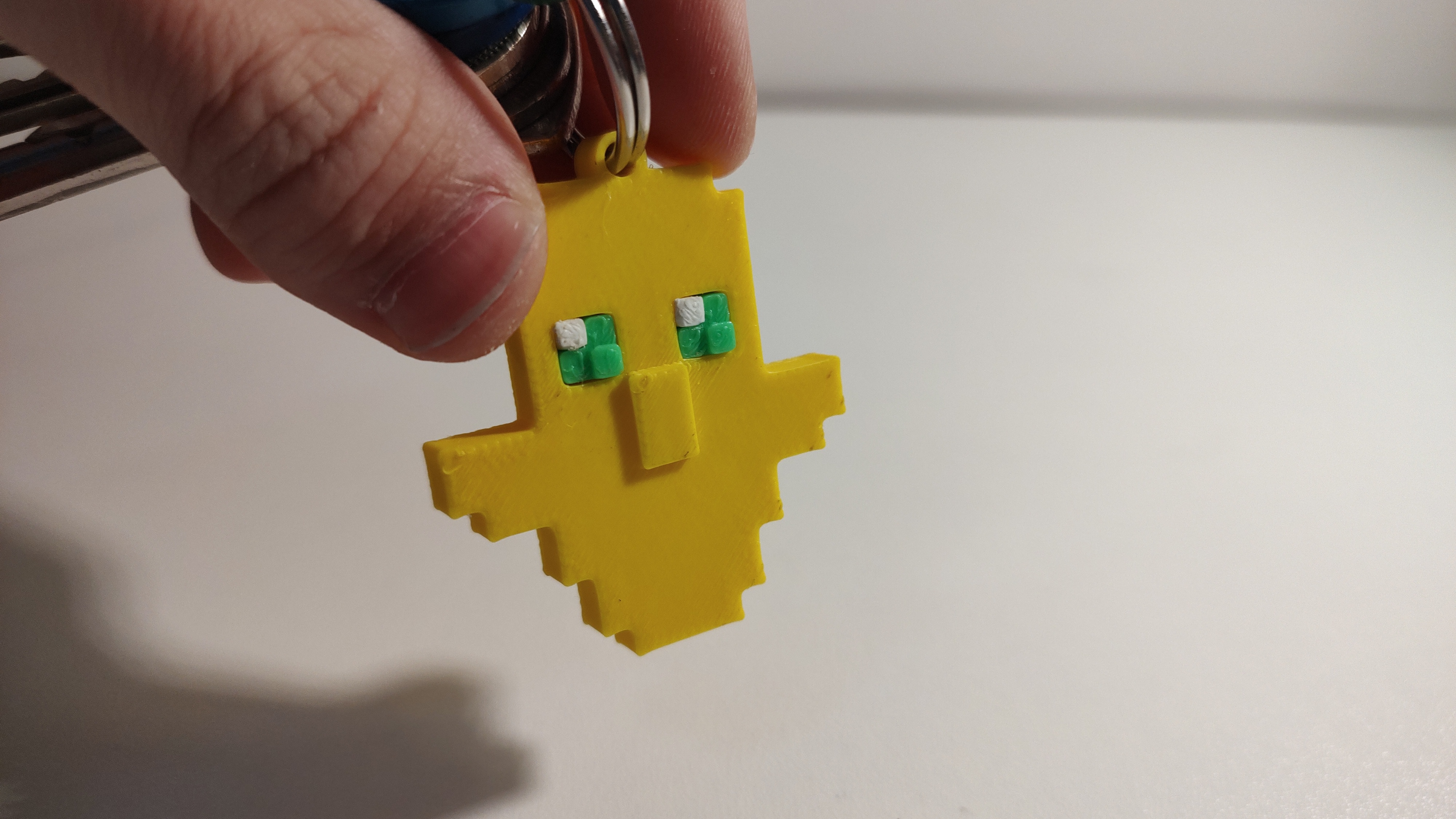 Minecraft Totem of Undying keychain
