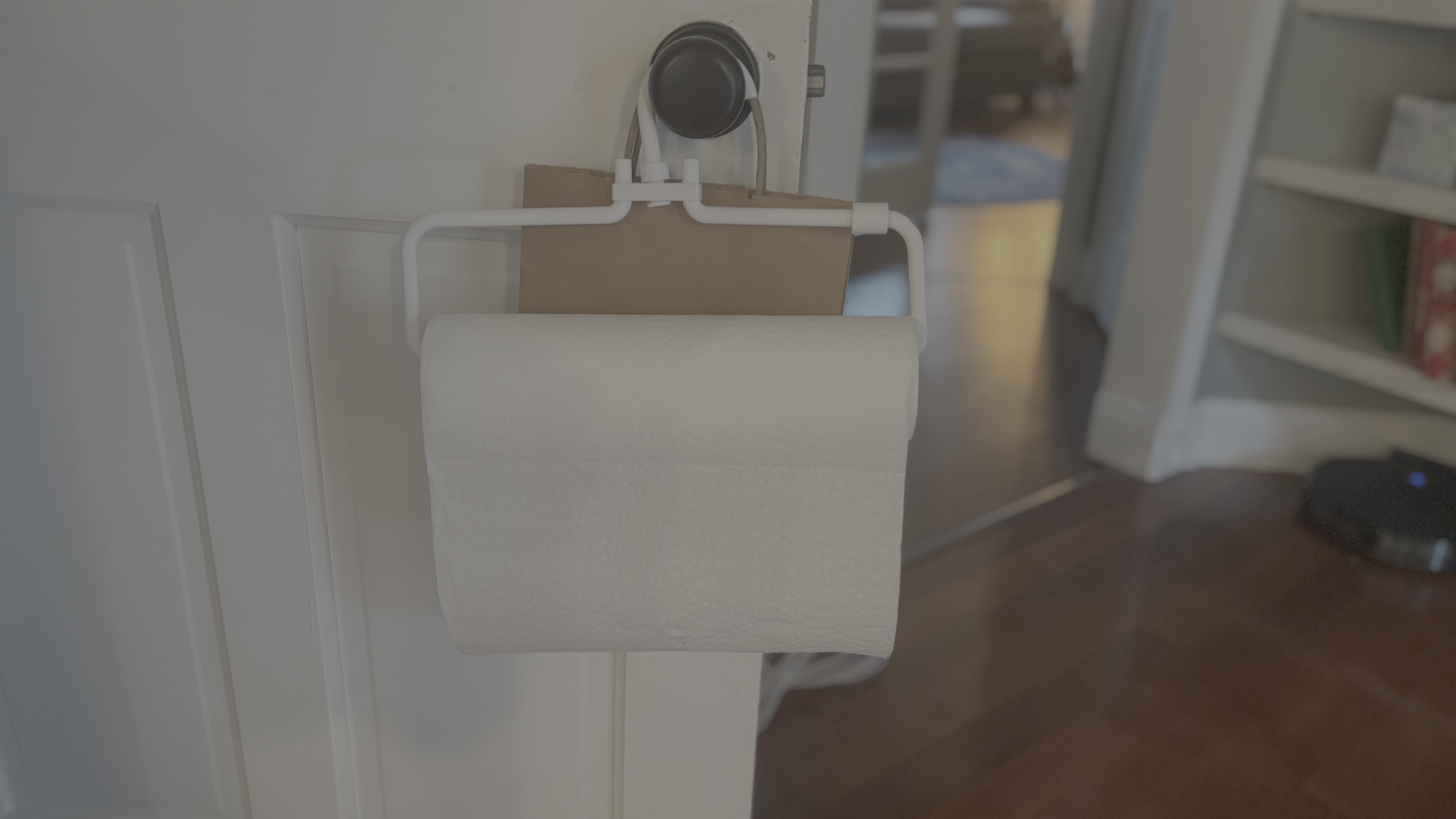 Portable Paper Towel Hanger