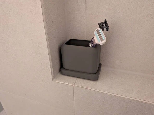 Bathroom gillette shaver holder