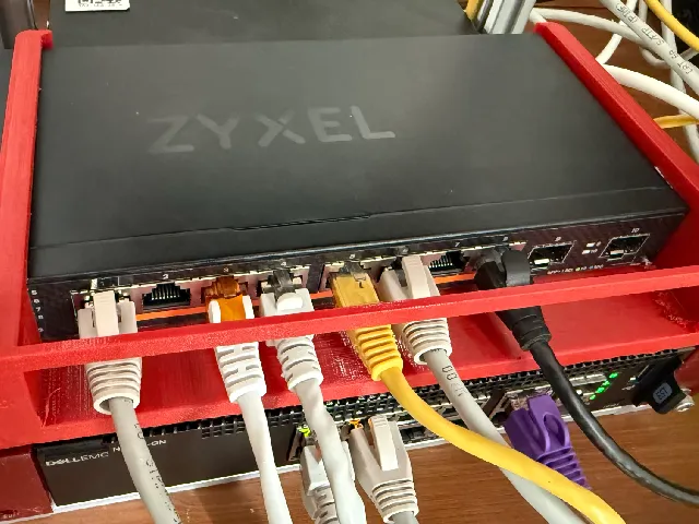 Zyxtel switch XMG1915-10EP 10" Rack Mount