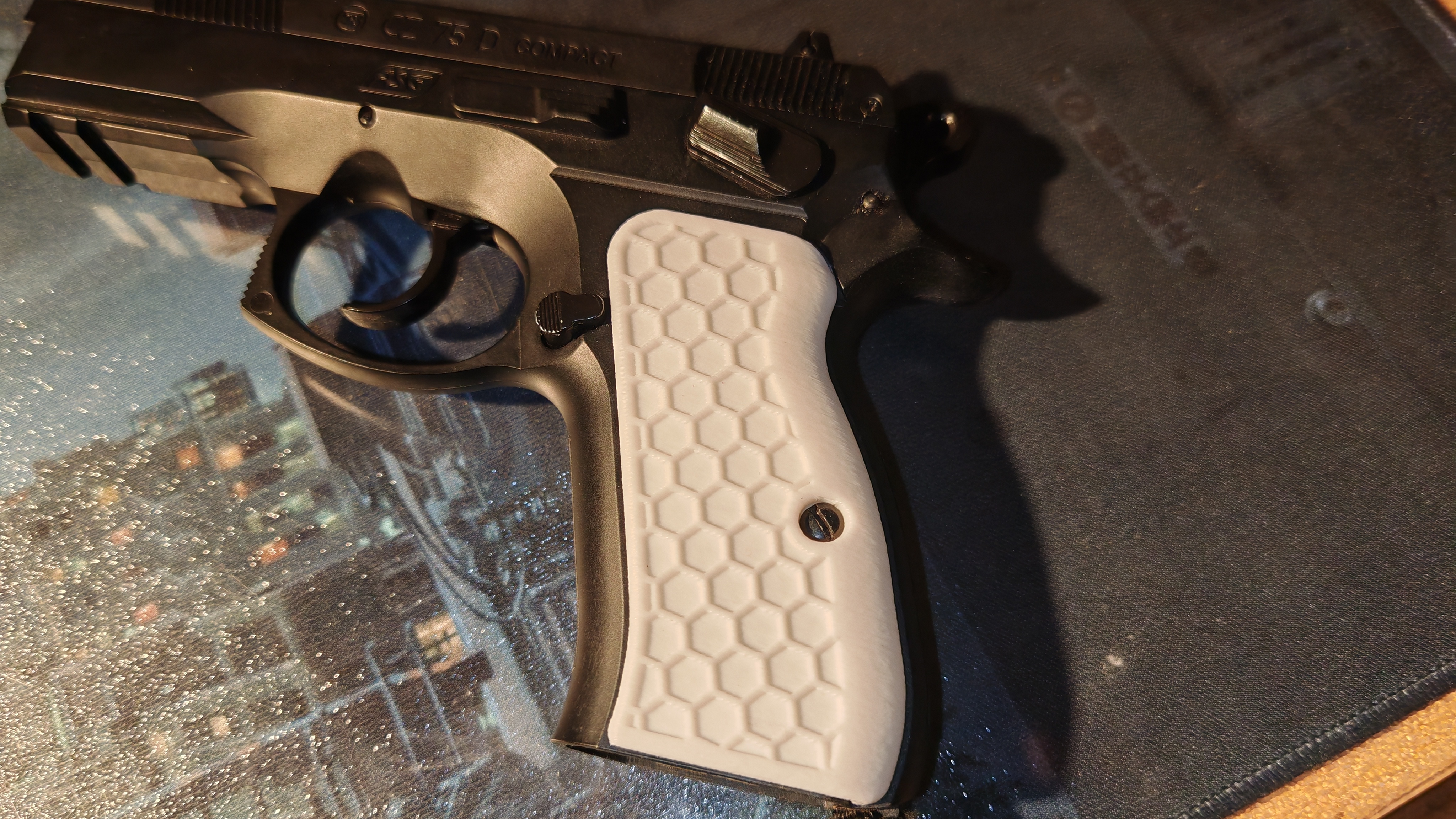 AIRSOFT ASG CZ75D Grip — thumbnail 2