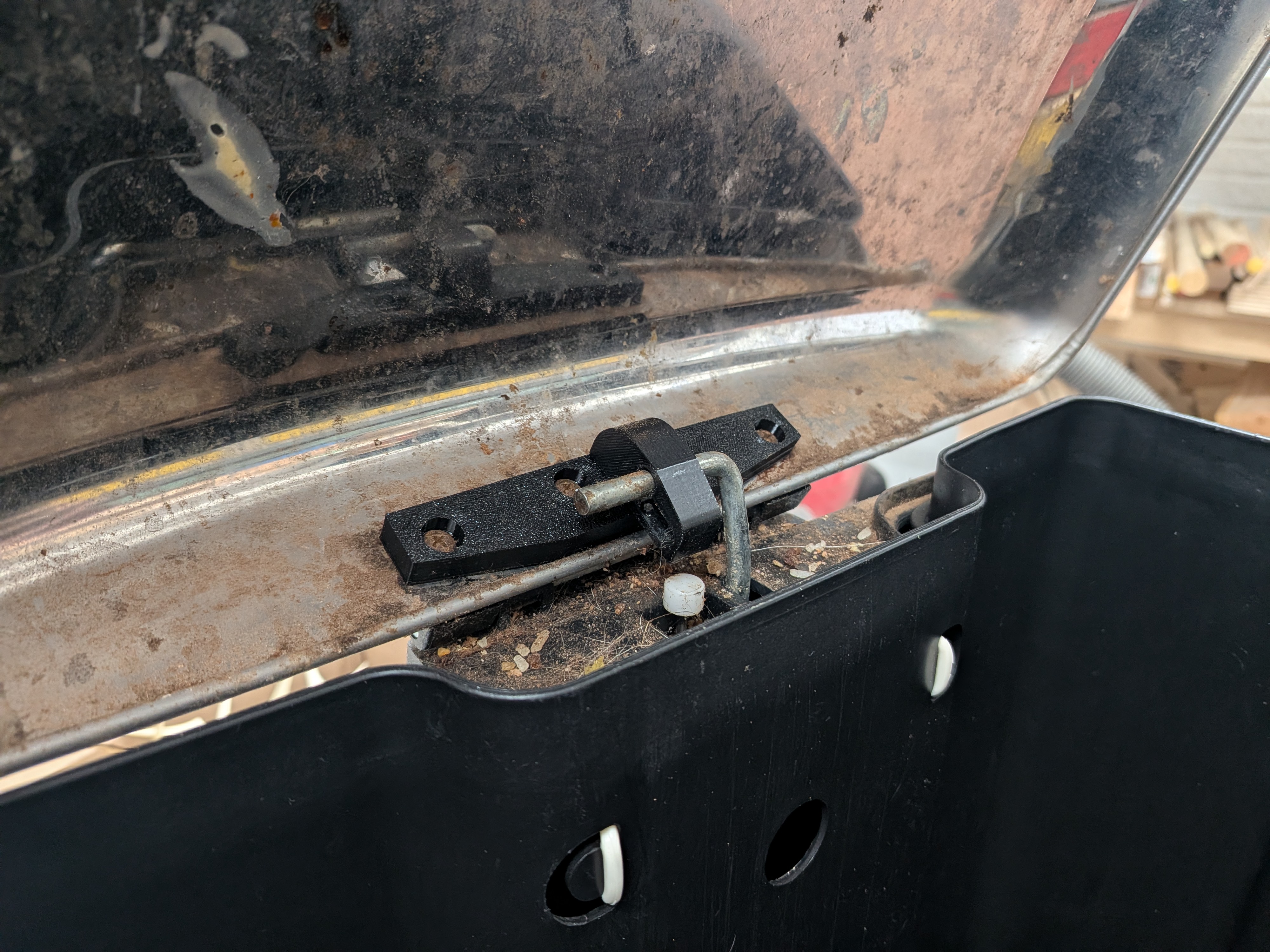 Foot Pedal Trash Can Lid Bracket