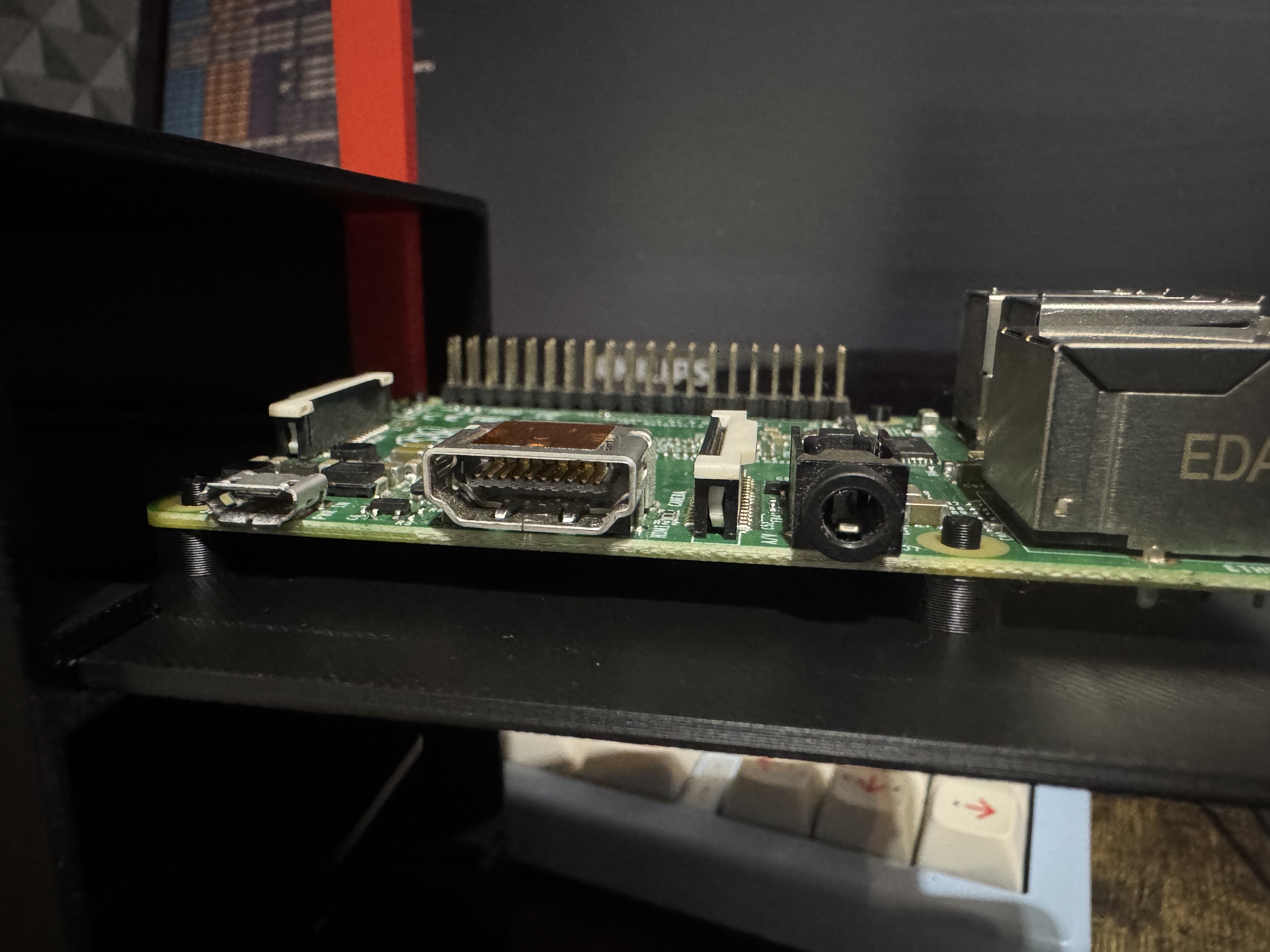 RPI4-RPI5-Tray With standoff pin