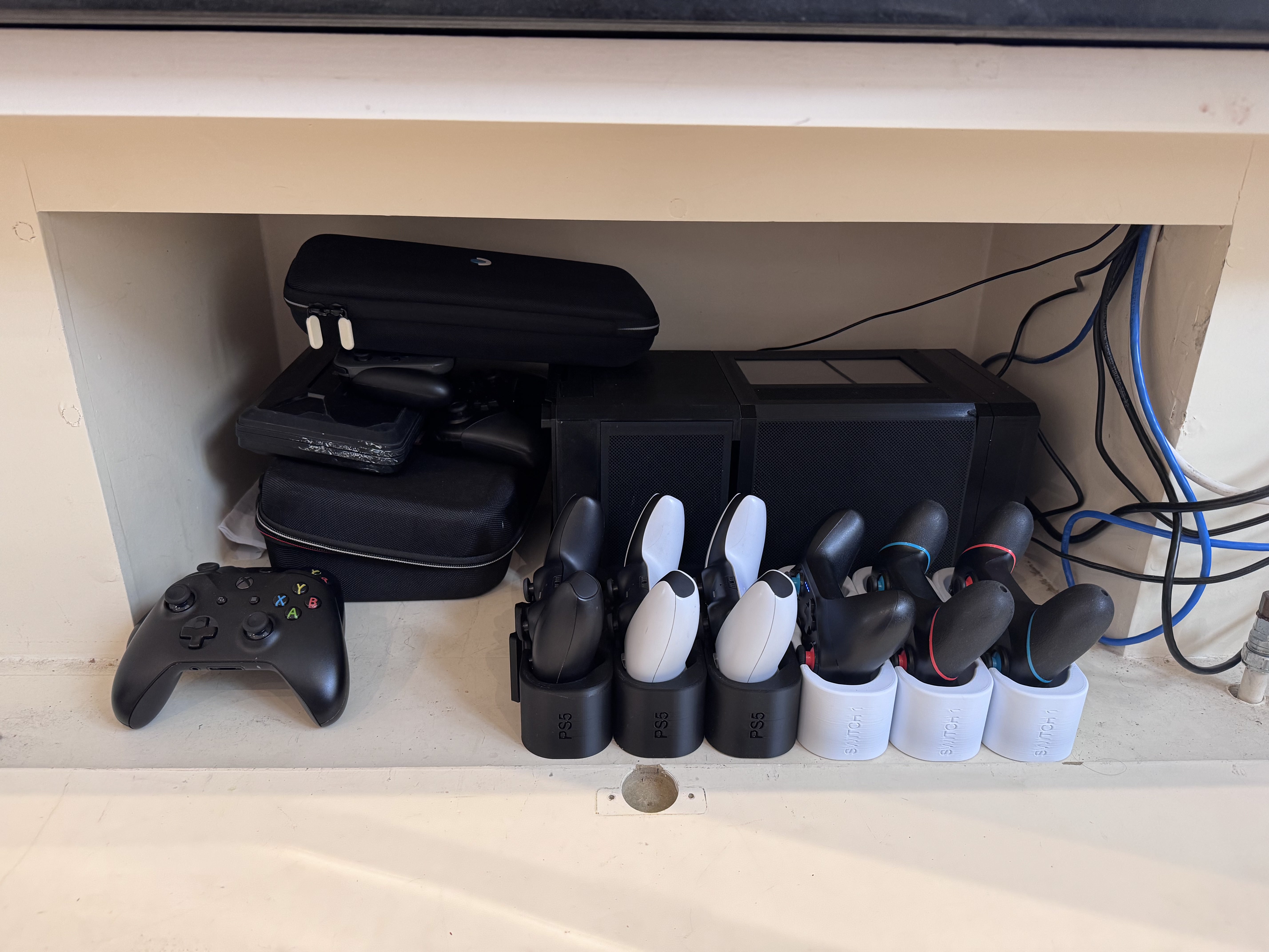 Modular Controller Stand and Charger for Various Controllers