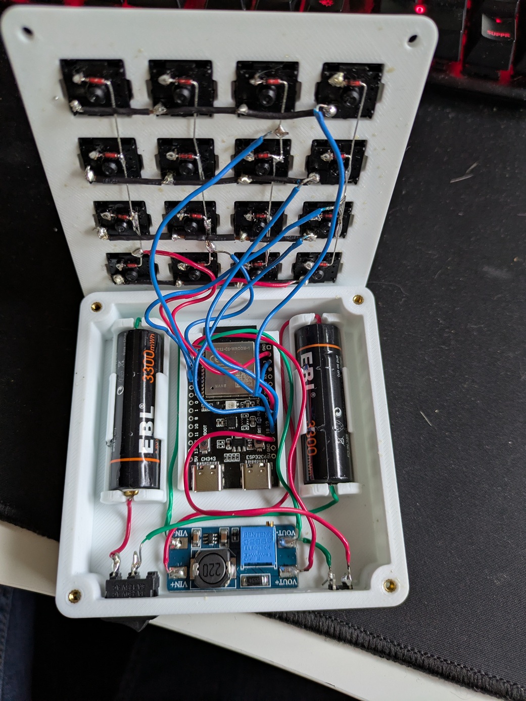 Zigbee Macropad 16 Buttons ESP32C6 — miniatura 7