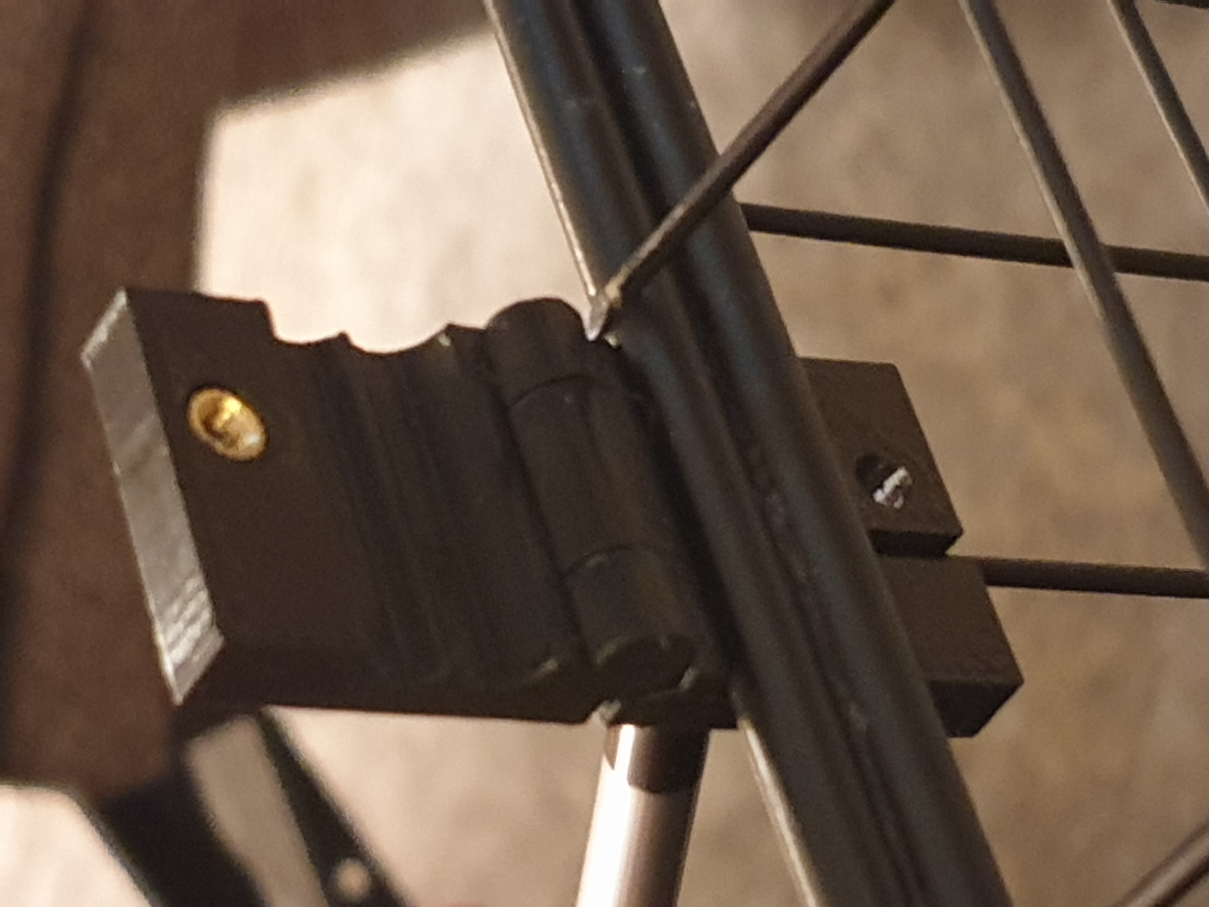 Fireguard Removable Bracket (allows easy folding/storage) — miniatura 4
