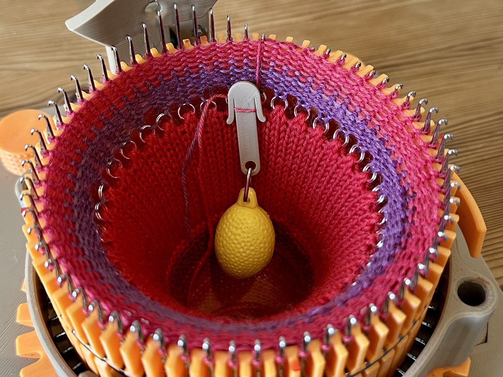 Strong Weighted Yarn Clip - for Knitting Machine or CSM Weights