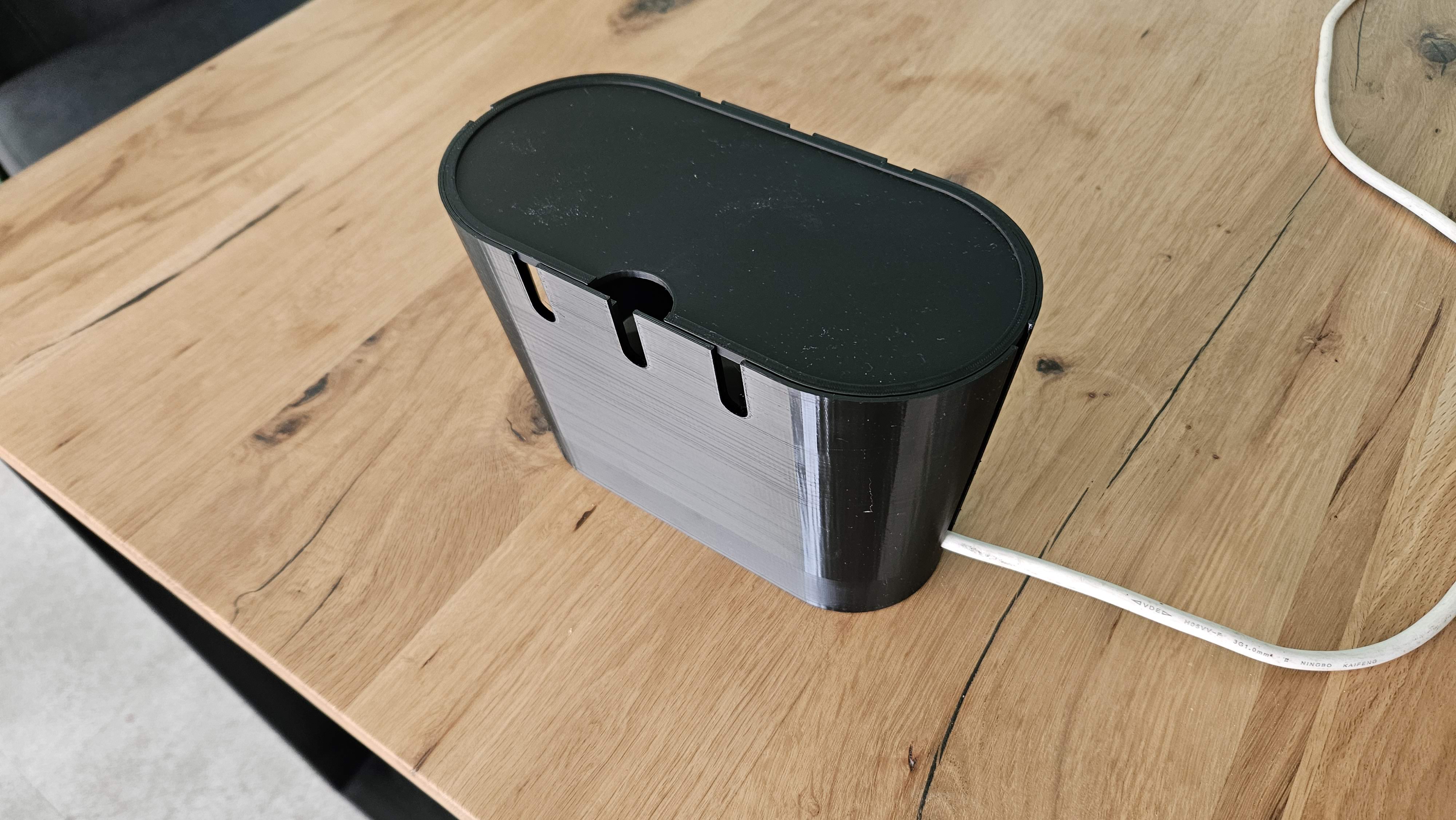 Power bar with 3 outlets wire organizer cable management box