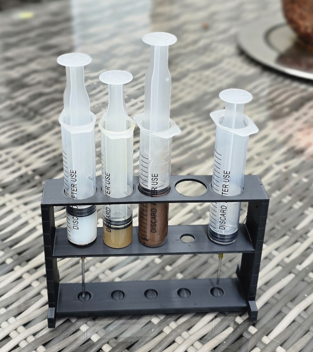 Spritzenhalter für Werkstatt / syringe holder for workshop