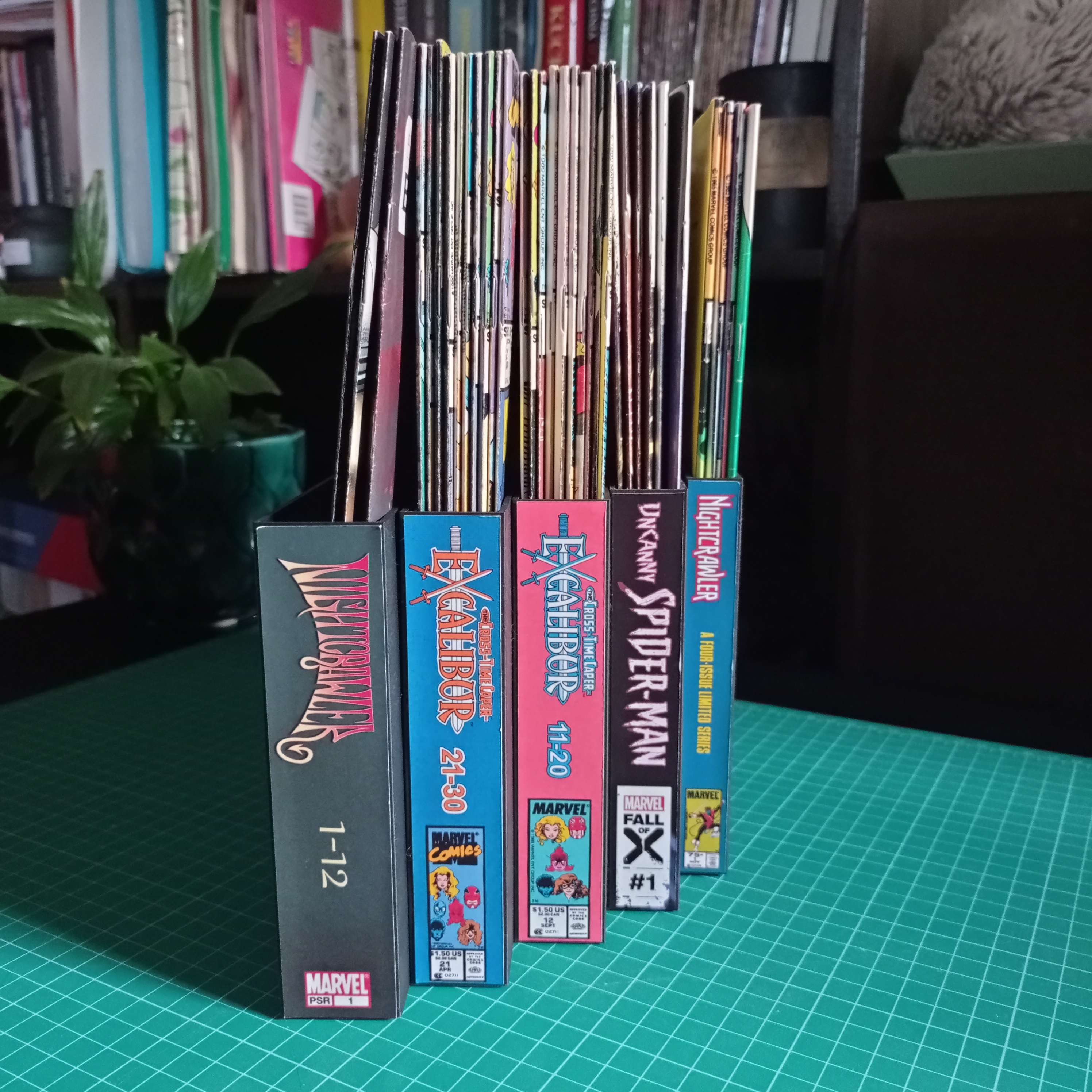 Comic book folder/magazine holder — miniatura 2