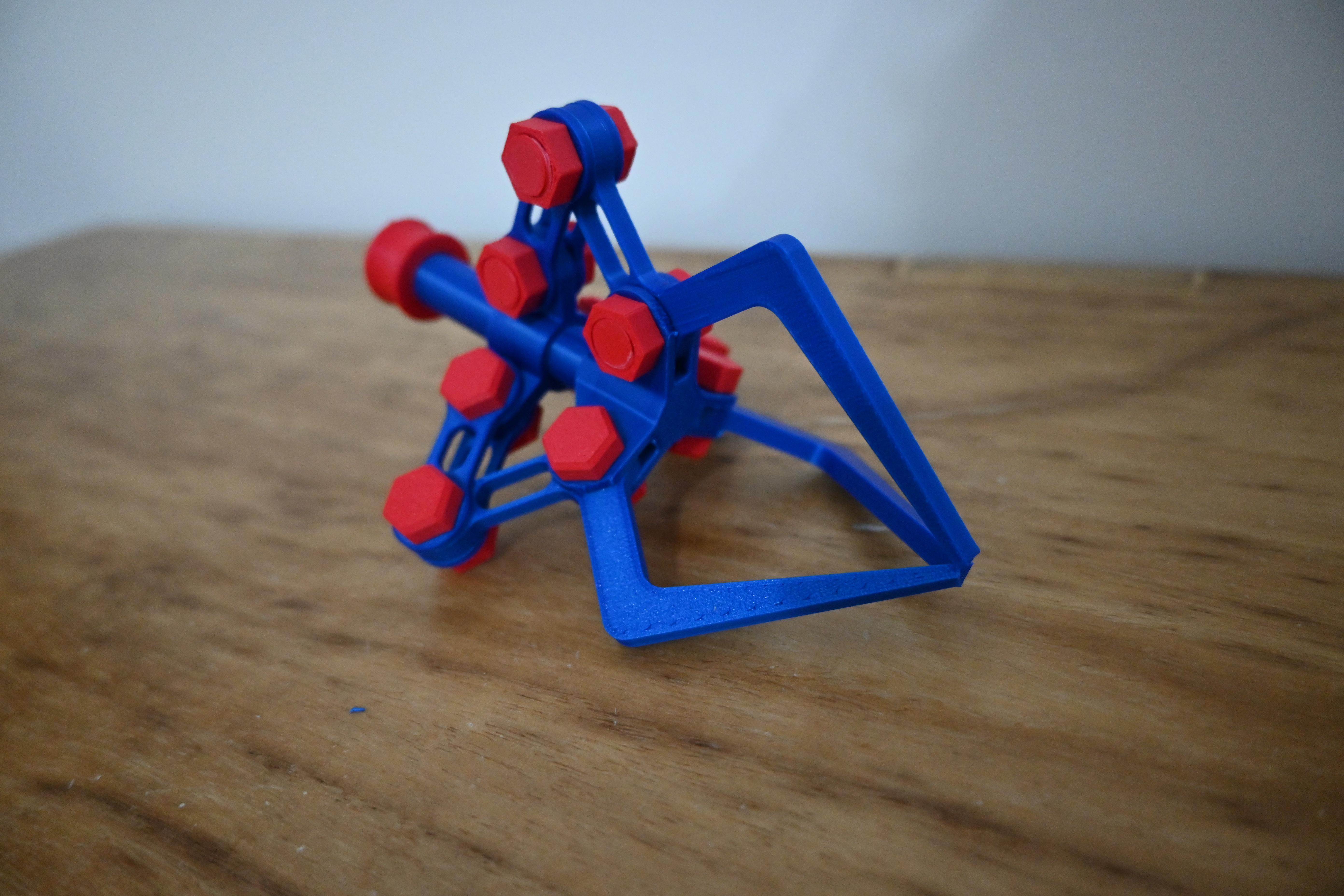 Claw / Grabber fidget — thumbnail 2