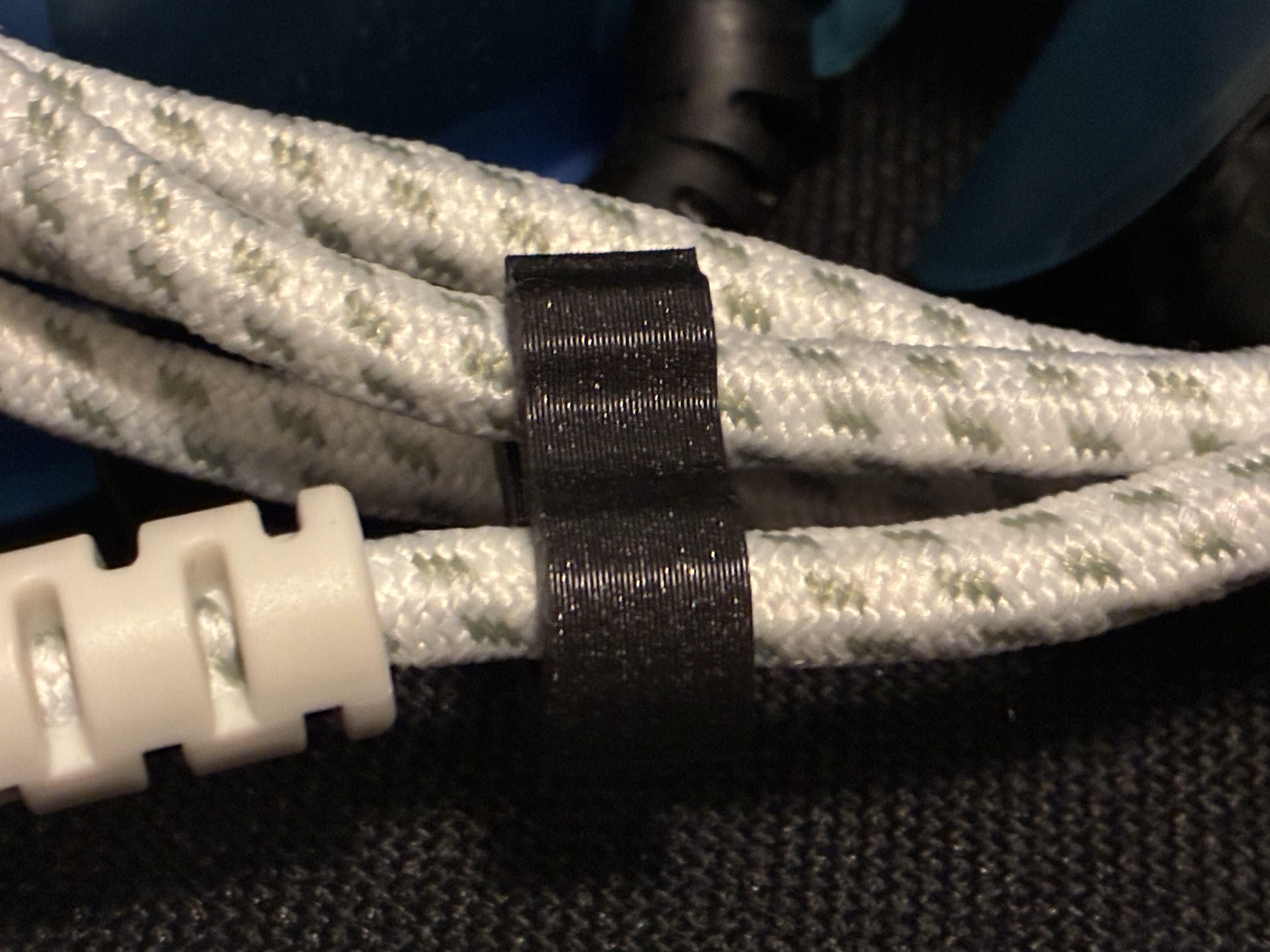 Flat iron cable clip