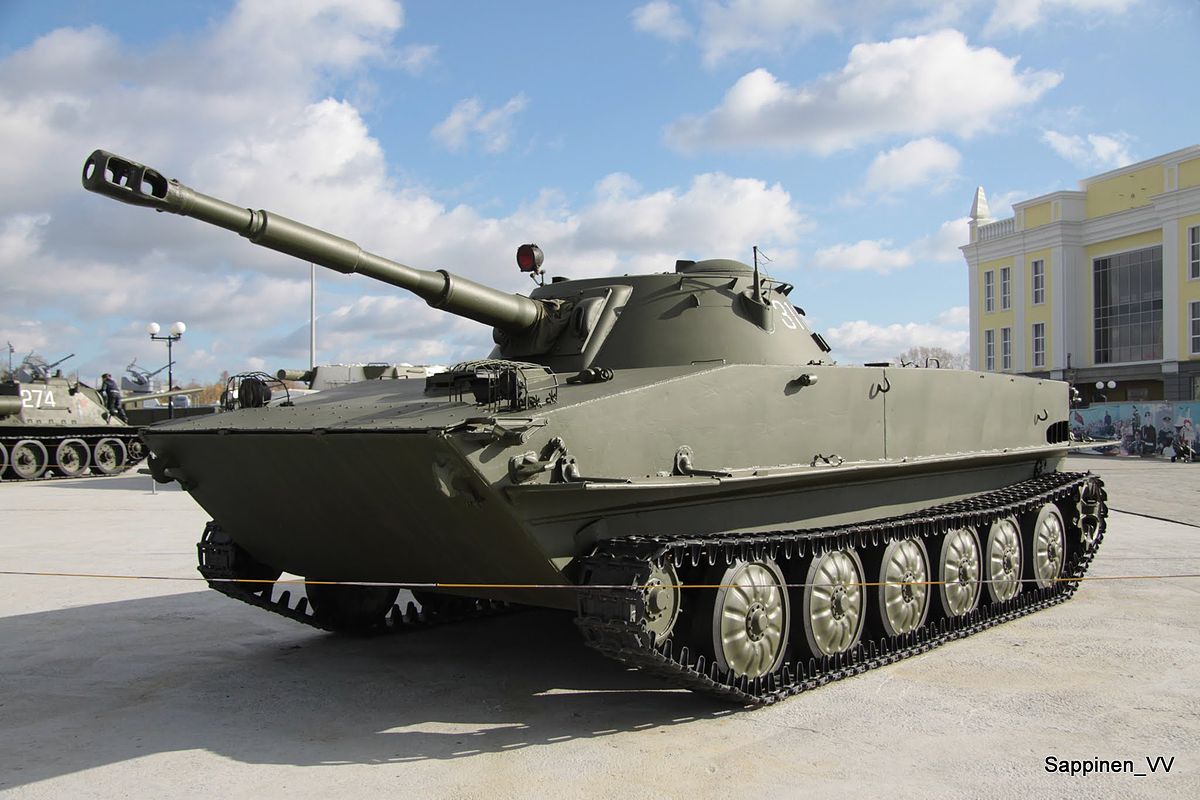PT-76B with moving turret and barrel