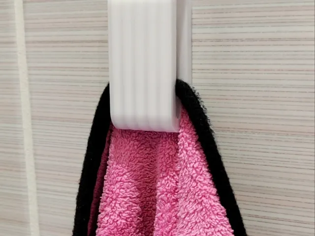 Towel holder