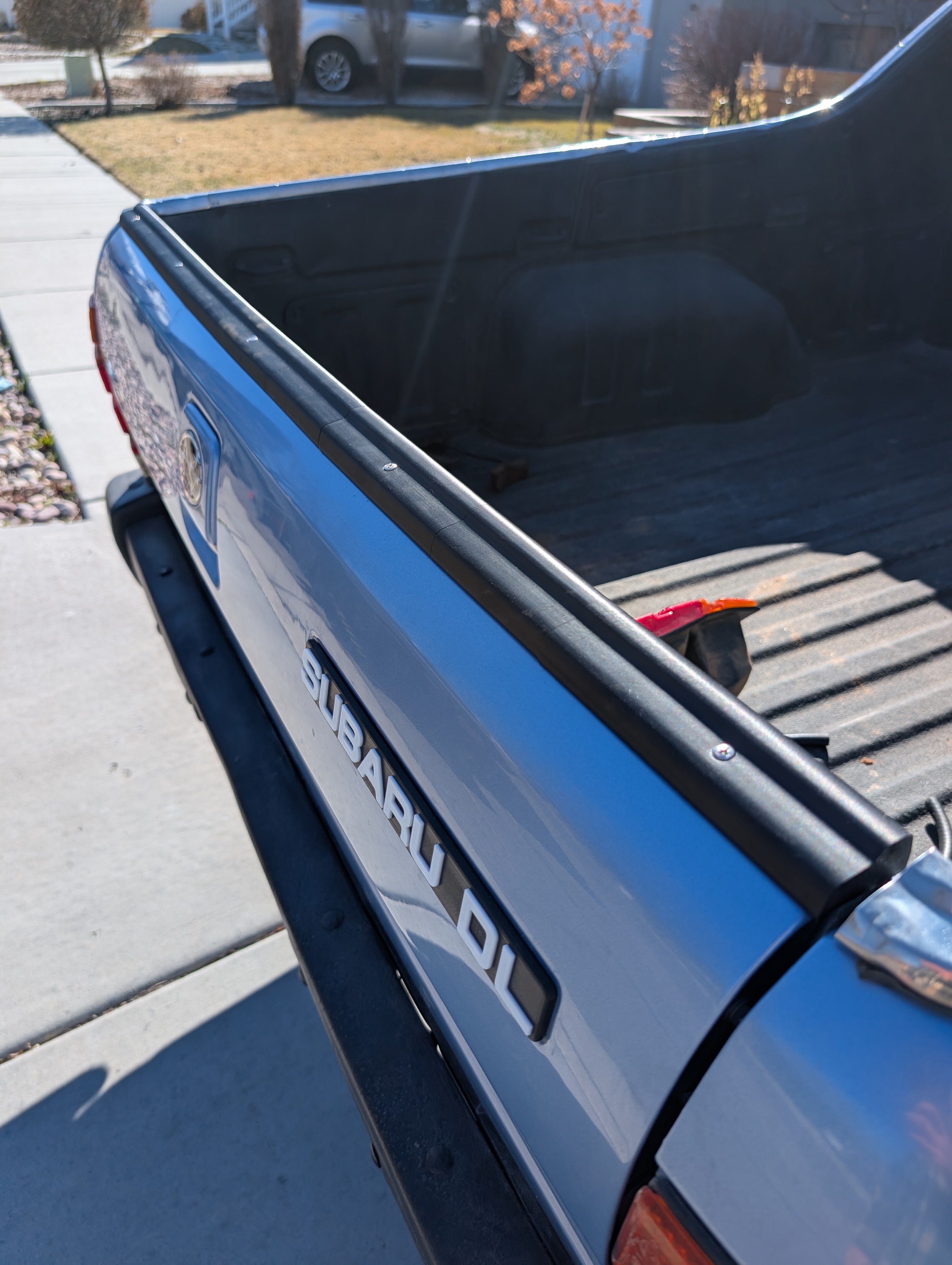 Tailgate trim for Gen2 Subaru Brat