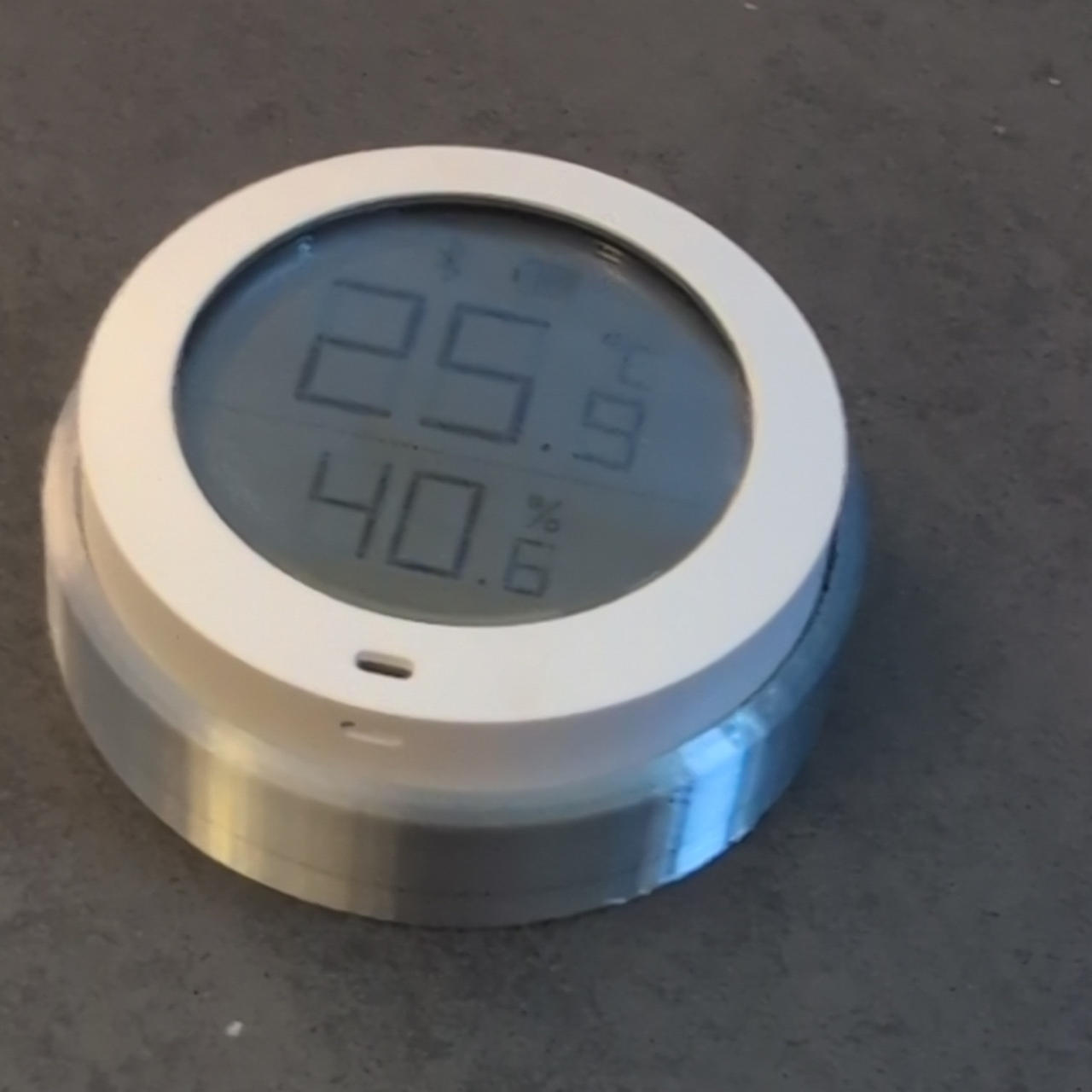 Magnetic holder for Xiaomi Bluetooth Hygrometer