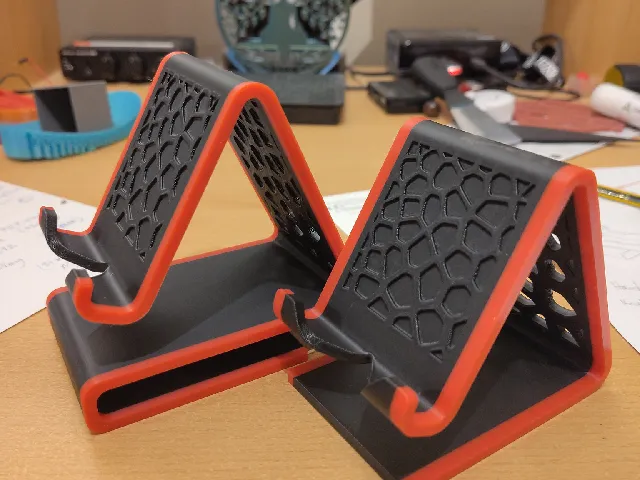 Voronoi Mobile Phone Stand Tall