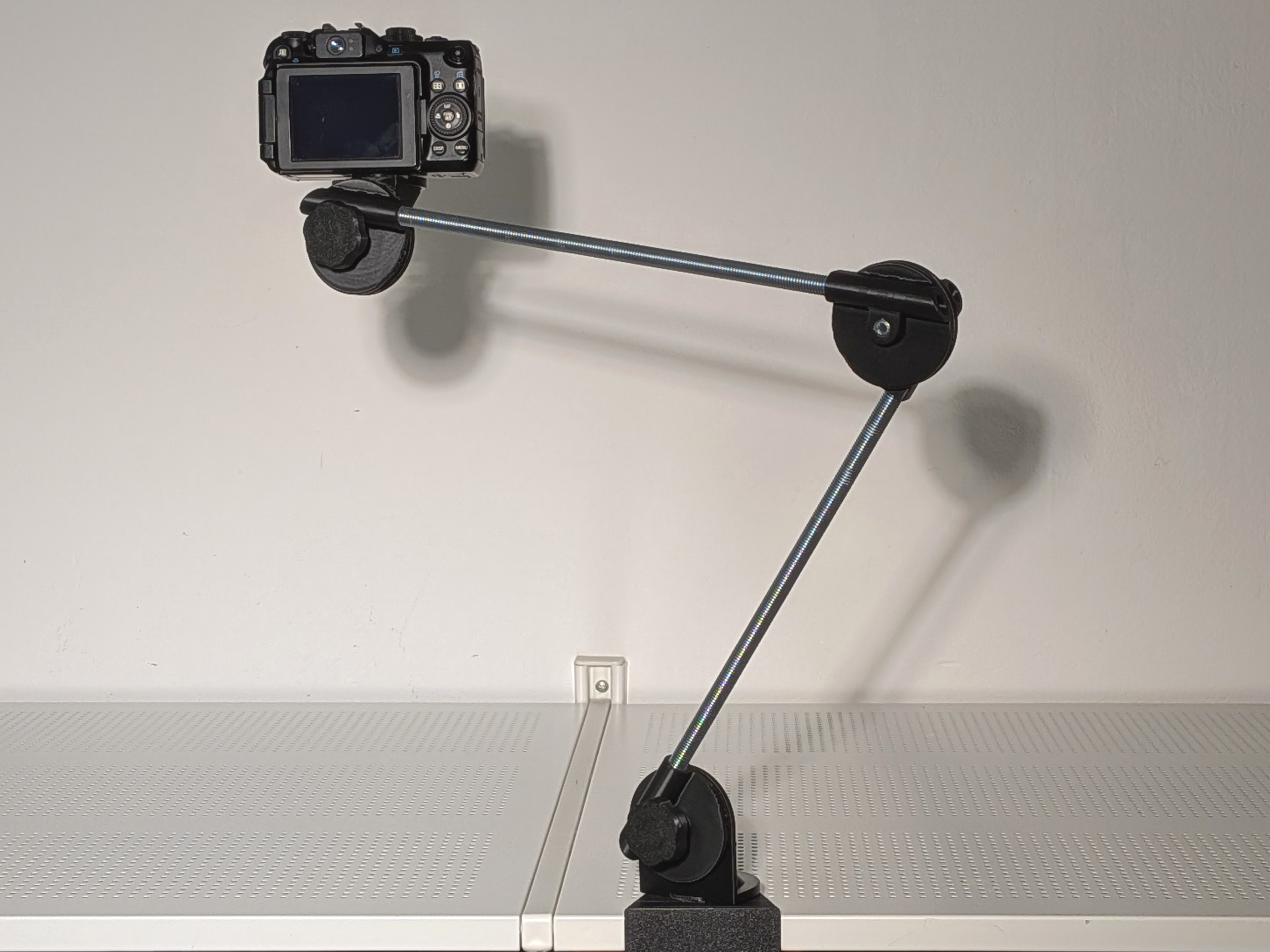 Articulated Camera Arm