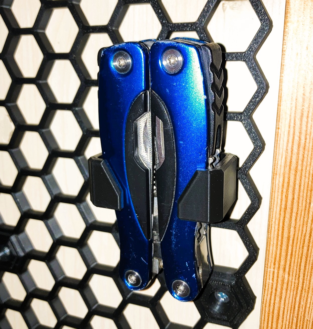 HSW folding multi-tool holder