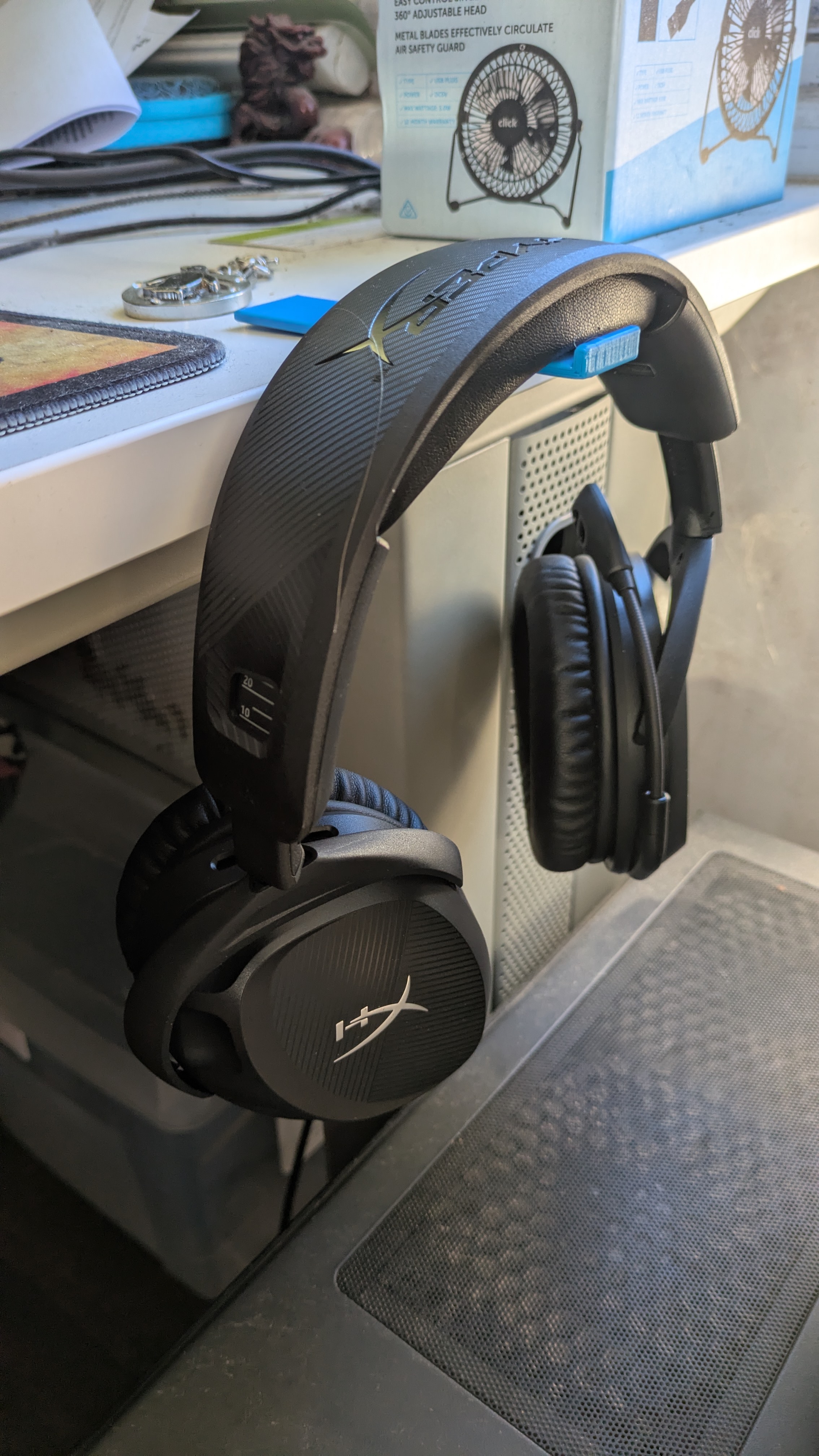 Headphone Bracket