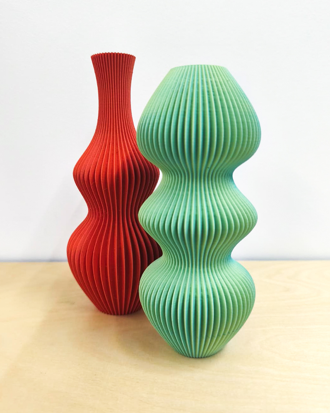 Single-flower zigzag vases — miniatura 7