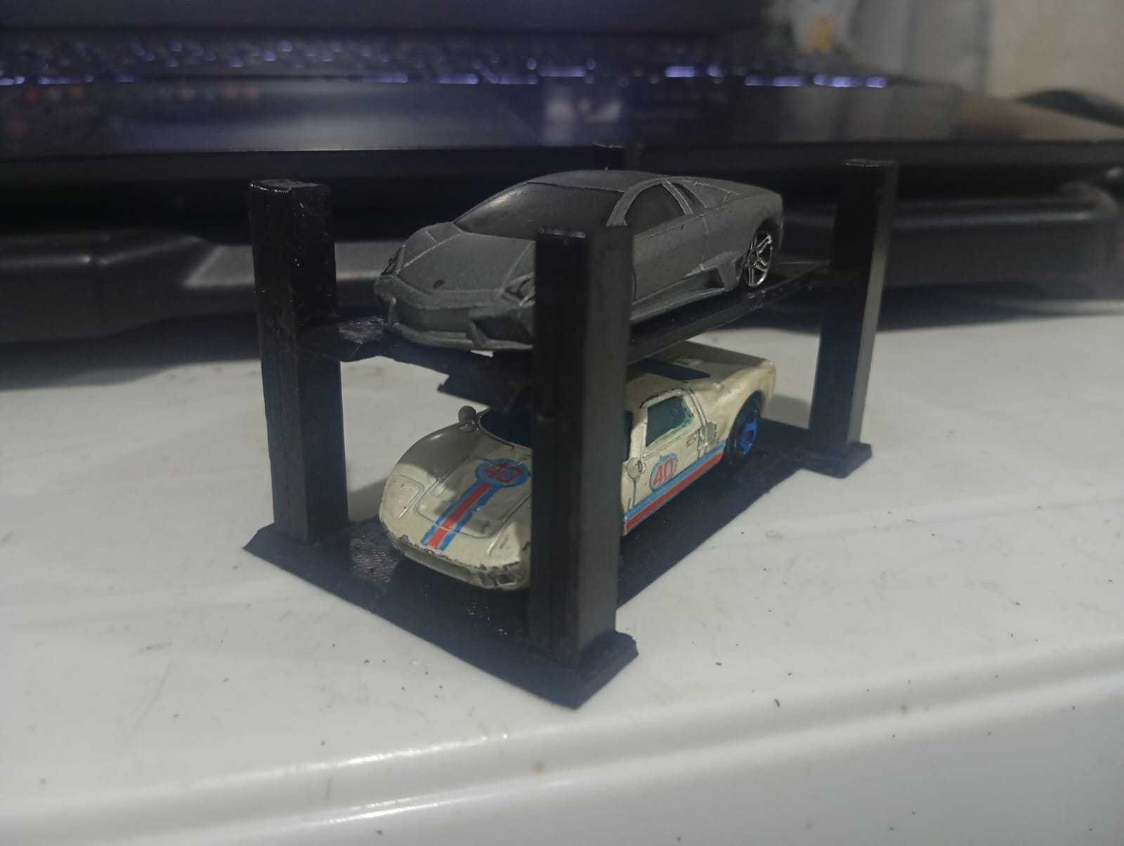 HotWheels 4-Post Lift — miniatura 2