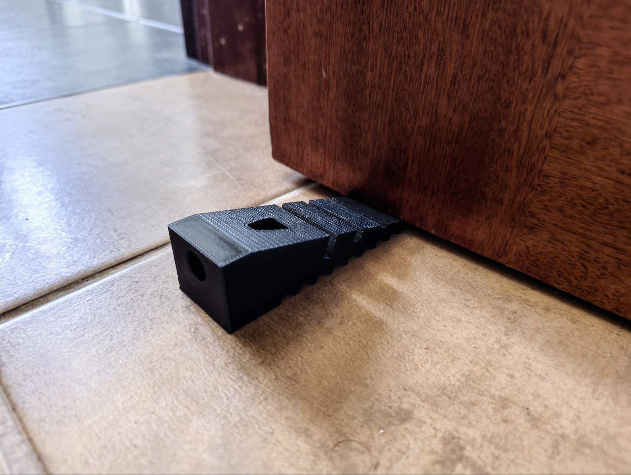 Shark Stop - High Grip Door Wedge (Tire Tread Design)
