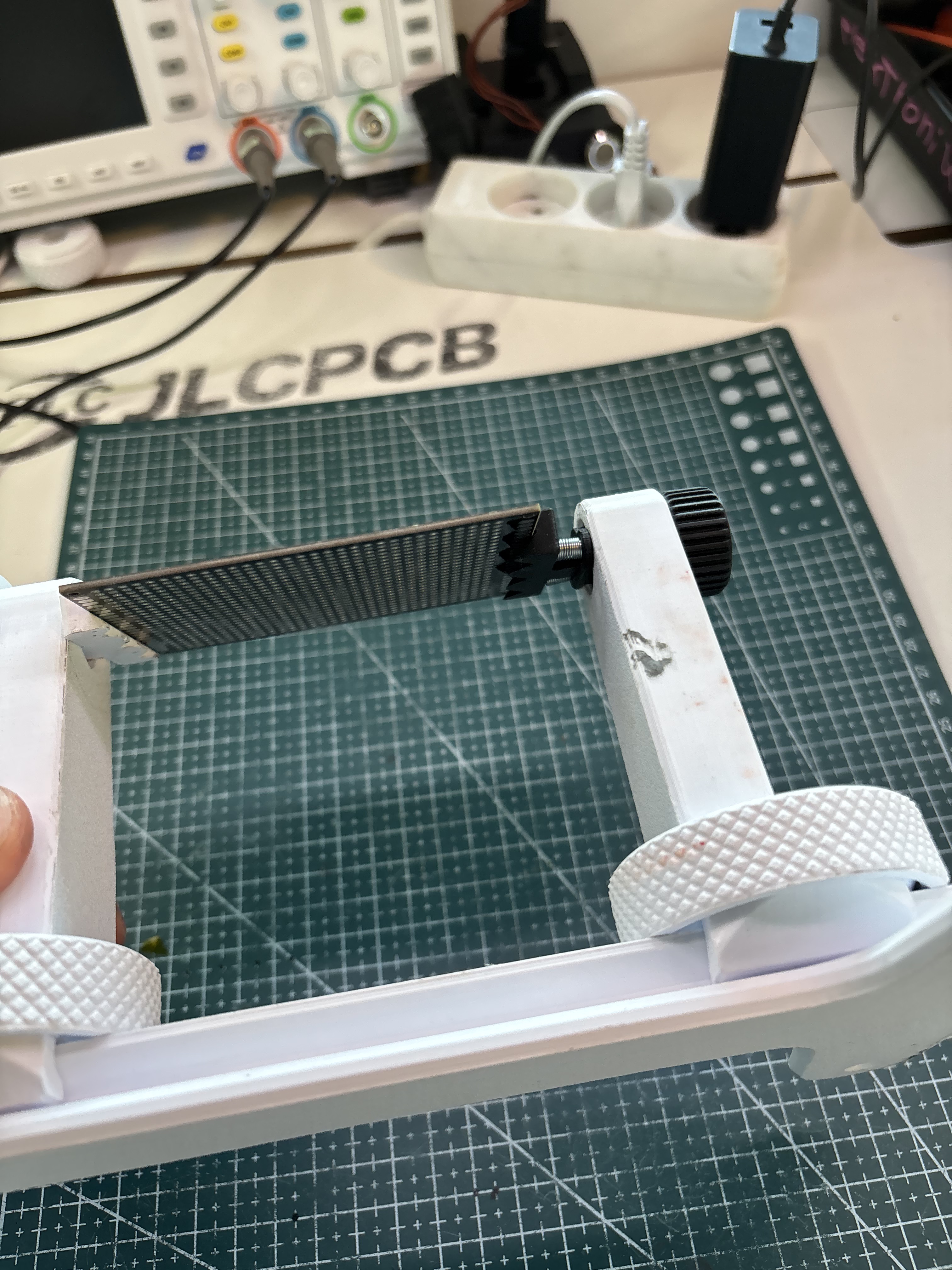 spring loaded pcb holder ball point pen spring — STL Grátis | 3DFinder