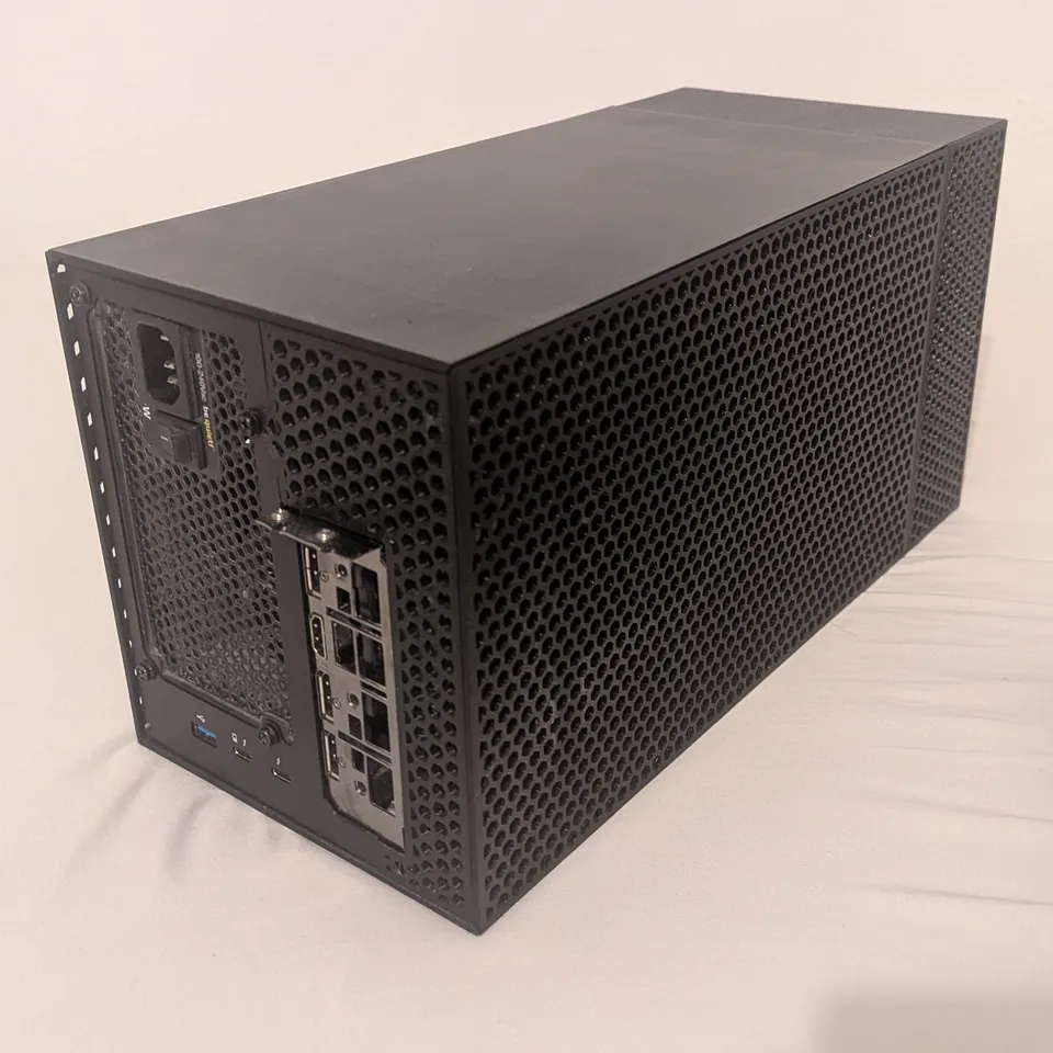 TH3P4G3 eGPUケース34cm Amazon.com: IOOOFU TH3P4G3 Thunderbolt-Compatible GPU Dock