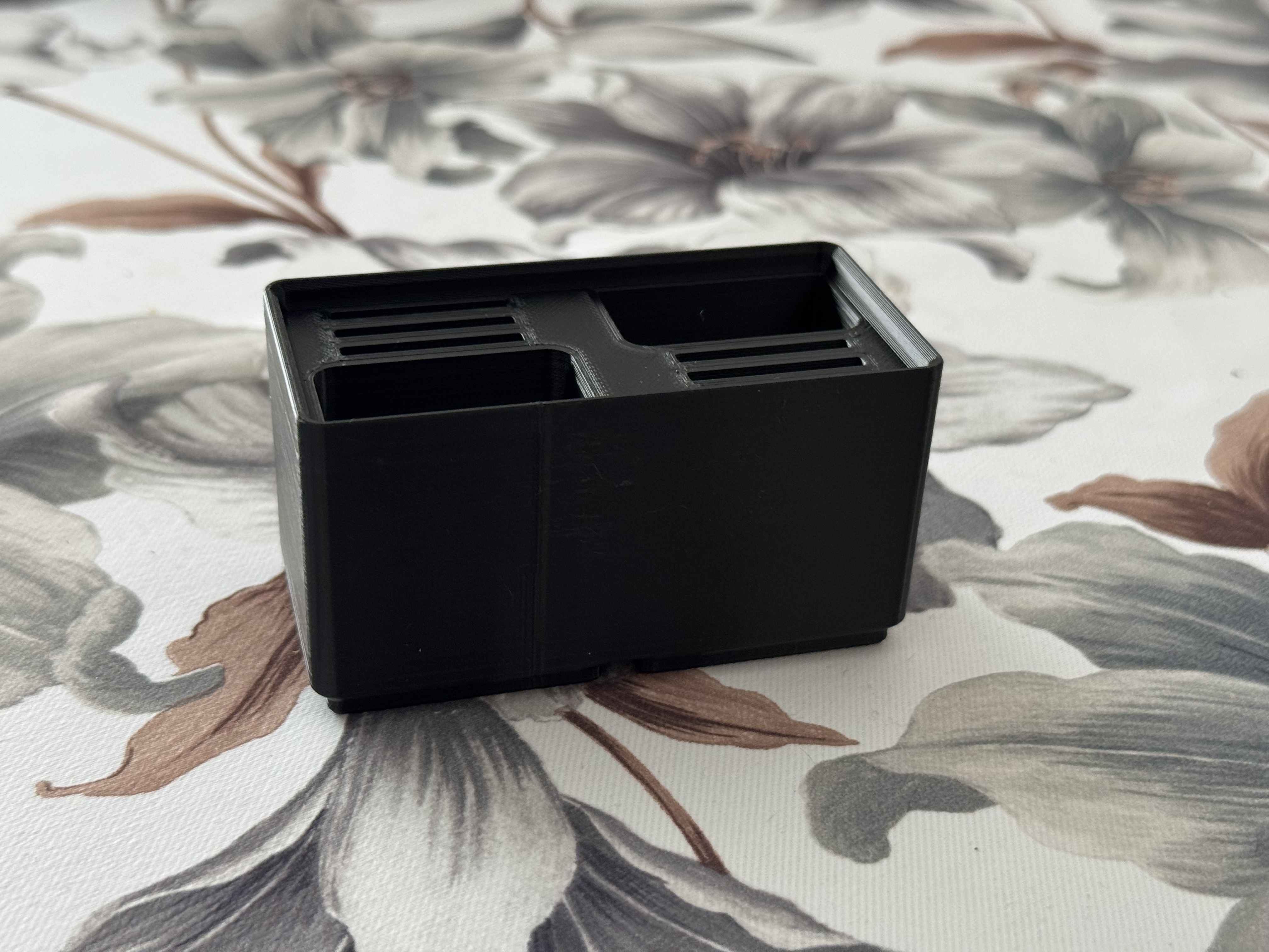 GridNikFinity - 2x Nikon EN-EL25 with 6x SD Card Slots in 2x1 Gridfinity Box