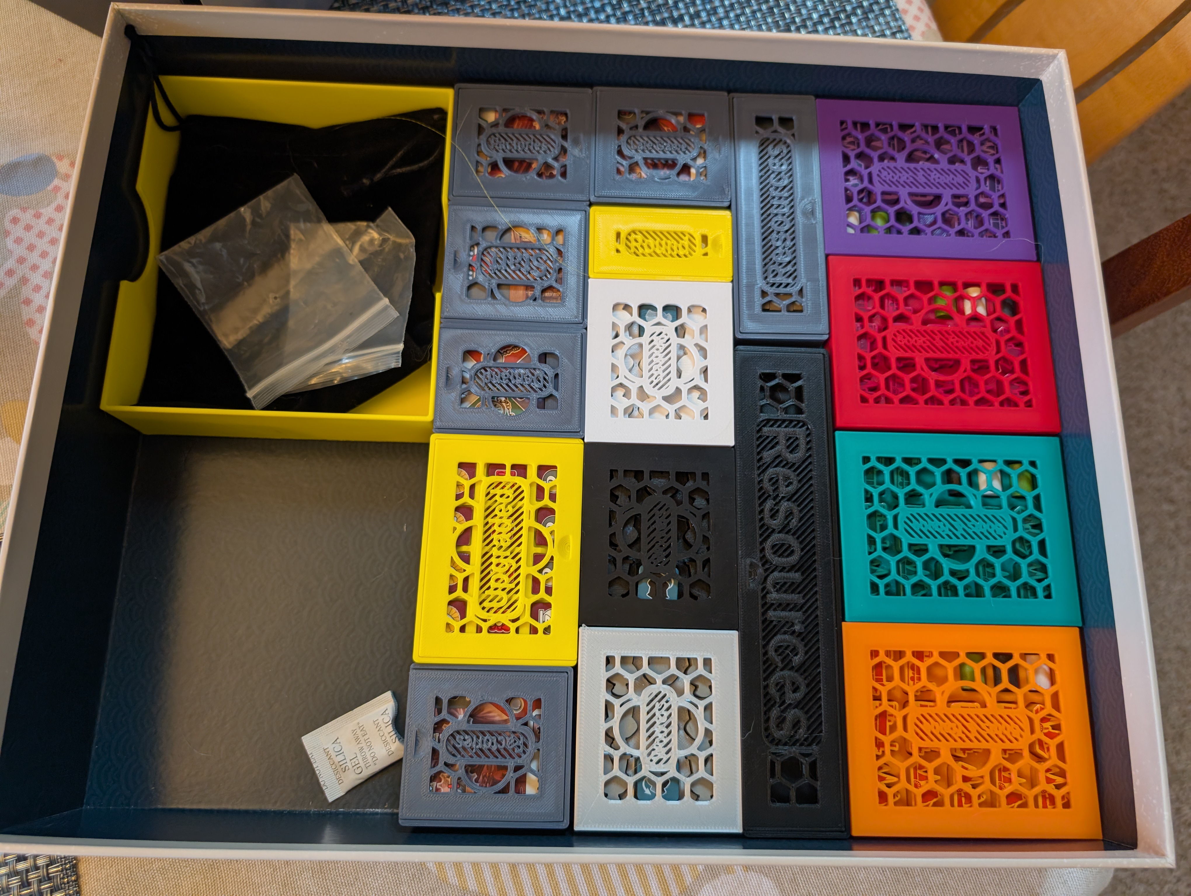 Nippon: Zaibatsu board game insert