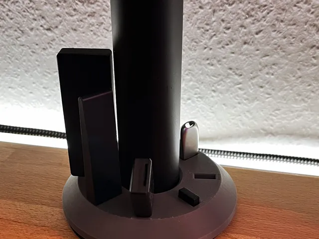 USB Monitor Halter